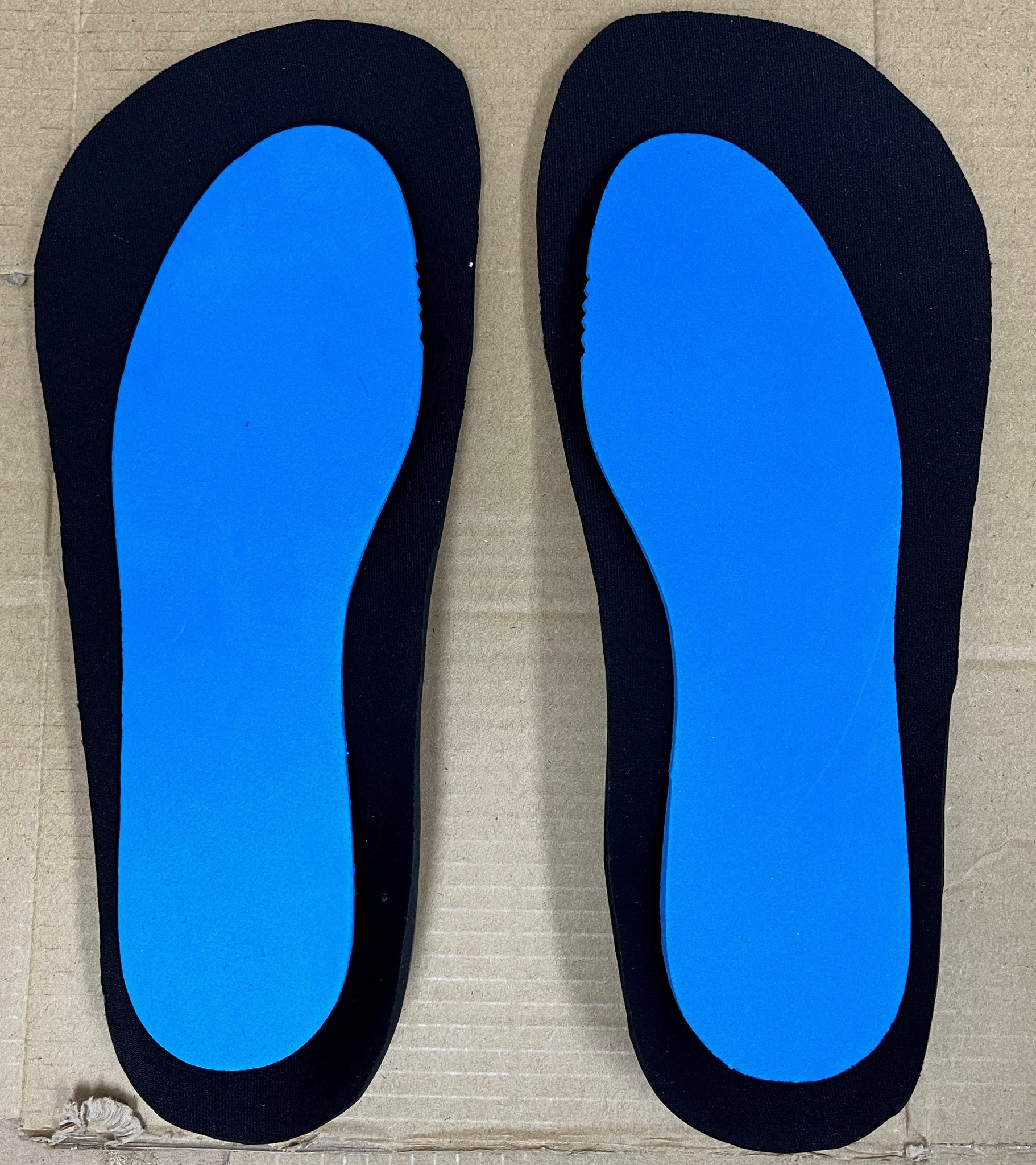 Not all orthotics are created equal ๐ฃ
The blue sample is a standard size 9. The black outline shows what we can produce on our on-site custom milling machine for a 4E width foot.
Standard devices often donโt provide enough width, support, or control for broader feet. Custom orthotics allow us to match the true shape of the foot and shoe for better comfort, fit, and function. A better fit leads to better outcomes.
Every foot is different, and your orthotics should be too.
#Podiatry #CustomOrthotics #WideFeet #gaitwaypodiatry