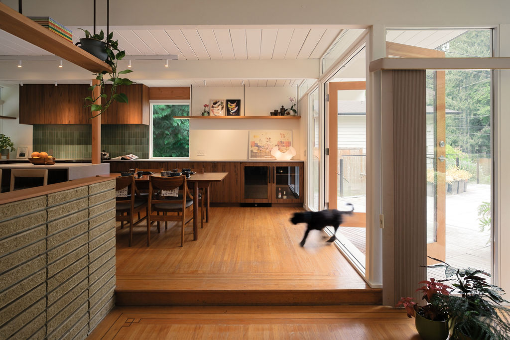 Aaaand we're back!
After a couple of weeks travelling for project site visits, and reconnecting with the incredible design and construction talent on Vancouver Island, we are officially back to our studio tomorrow!
Time to reconnect with our inbox, to do lists, and our friends (and especially our dog).
Barclay at the Morrison House
📸 : @mattfulford_photography