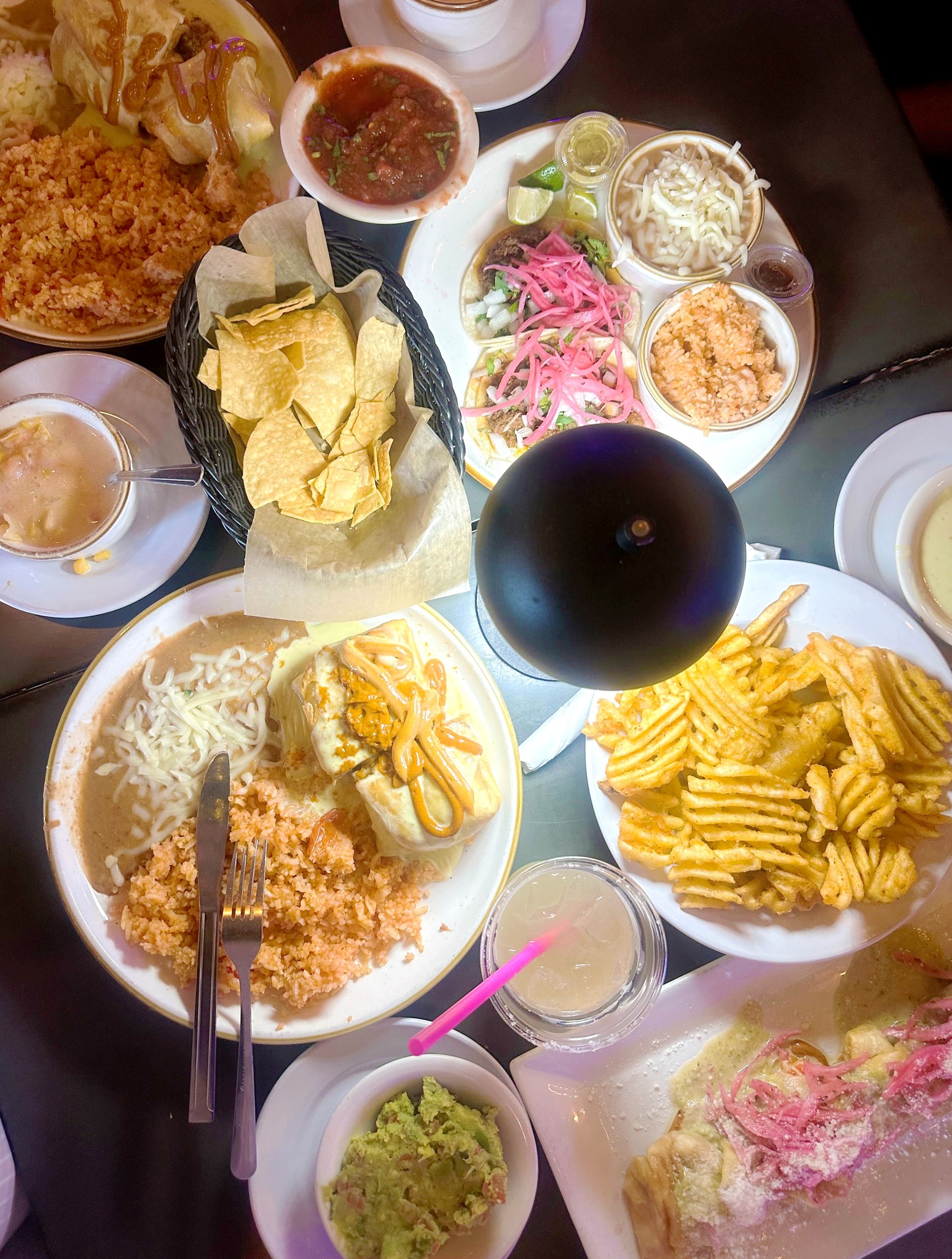 The best ideas don’t always happen at a desk.🌮
.
.
.
#CincoDeMayo #MexicanFood #TacoTime #TeamCulture