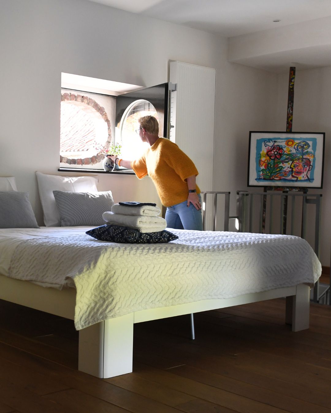 Vandaag maken we het bed eens op voor onze mama 😉.
Een klein gebaar, voor alles wat zij elke dag voor ons doet.
Fijne Moederdag!
#moederdag #cadeau #kadotip #huiskenshof #visitzuidlimburg #landvankalk #opgemaaktebedden