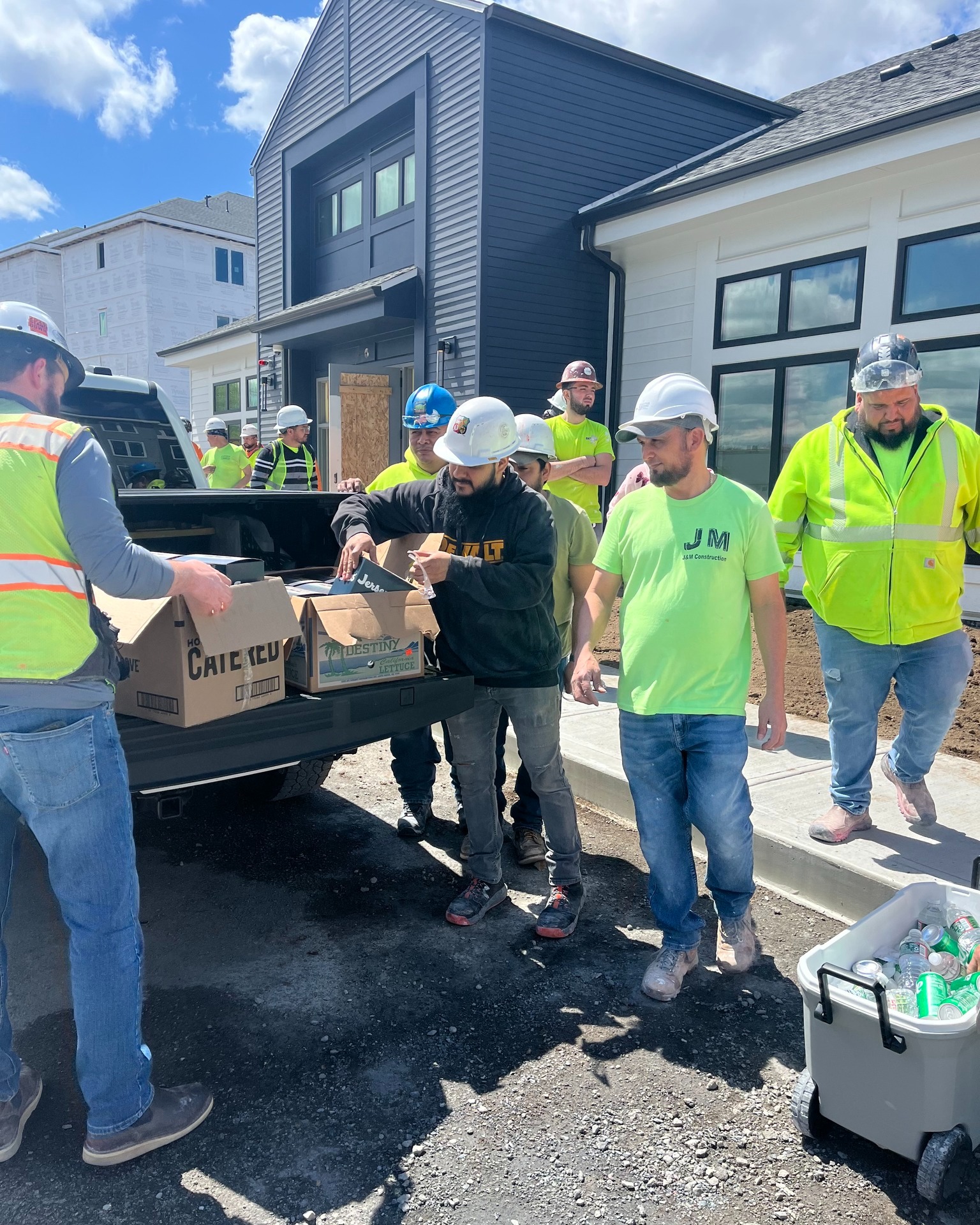 @constructionsafetyweek continued today at our “South Shore” office, serving the greater Massachusetts, Rhode Island and Connecticut area.
Our team there is helping build a 304-unit residential project in North Attleboro for @woodpartners, completing all light gauge metal framing, drywall and taping.
From field discussions to site walkthroughs, this week has been a great reminder that safety is strongest when everyone is engaged and looking out for one another.
#MetroWalls #Construction #SafetyWeek #AllInTogether