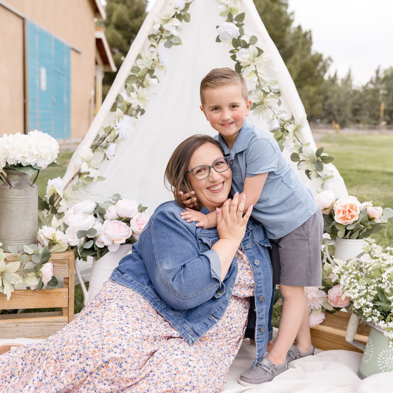This is your friendly reminder... 5 days till mothers day!! I am SO gratful for all the amazing moms I get to work with each year!!