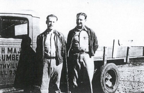 They don’t make them like this anymore!
For this week’s #TakeMeBackTuesday, we are saluting Smithville’s oldest business: Major Lumber! Established all the way back in 1896, Major Lumber has seen our town through every flood, fire, and milestone for over 130 years.
While we don't have all the details on this specific photo, these two gentlemen standing by their classic flatbed truck remind us of the hard work that built the foundations of Smithville, MO. It is likely that these are the "Major brothers," Oran and Yates, who operated the yard during much of the 20th century.
Major Lumber was there when we founded the "Breakfast Club" in 1976, and they are still here today, proving they really do make "The Major Difference".
Does your family have a "Major Lumber" story? Whether they provided the materials for your first home or helped you out after the 1965 flood, we’d love to hear your memories in the comments!
#SmithvilleMOChamber50 #MajorLumber #SmithvilleMO #OldestBusiness #TakeMeBackTuesday #GoldenAnniversary #WeMakeTheMajorDifference