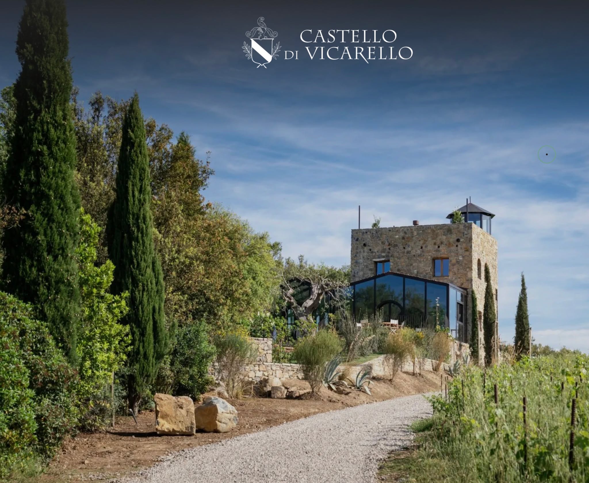 Discover the exquisite Villa La Vedetta in Tuscany, where privacy meets luxury. Just two minutes from the castle courtyard, this stunning villa boasts breathtaking views of lush vineyards and a historic castle, perfect for watching the golden Tuscan sunset. With two beautifully appointed bedrooms, each with en-suite bathrooms, and flexible sleeping arrangements, it offers comfort for all guests. The villa features a glasshouse dining area that seamlessly blends indoor and outdoor living, along with elegant living spaces showcasing original stone archways and refined Tuscan charm. Enjoy luxury amenities, including Aesop bath products and a private rooftop terrace with panoramic views.