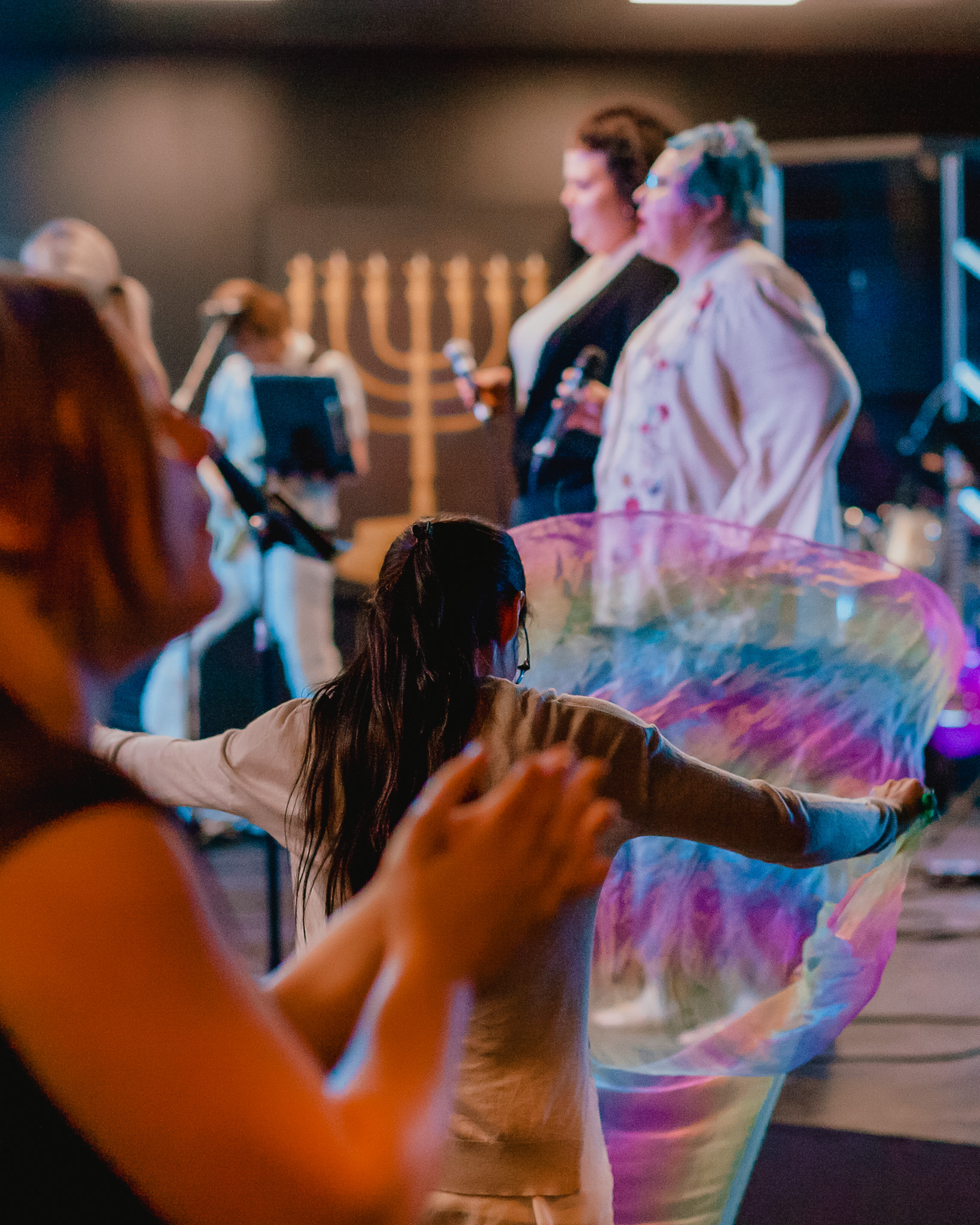 Join us as we celebrate Mother’s Day, hear a powerful word, and enjoy time together in fellowship this Sunday!
We can’t wait to honour all the amazing moms, see you there! 💛
