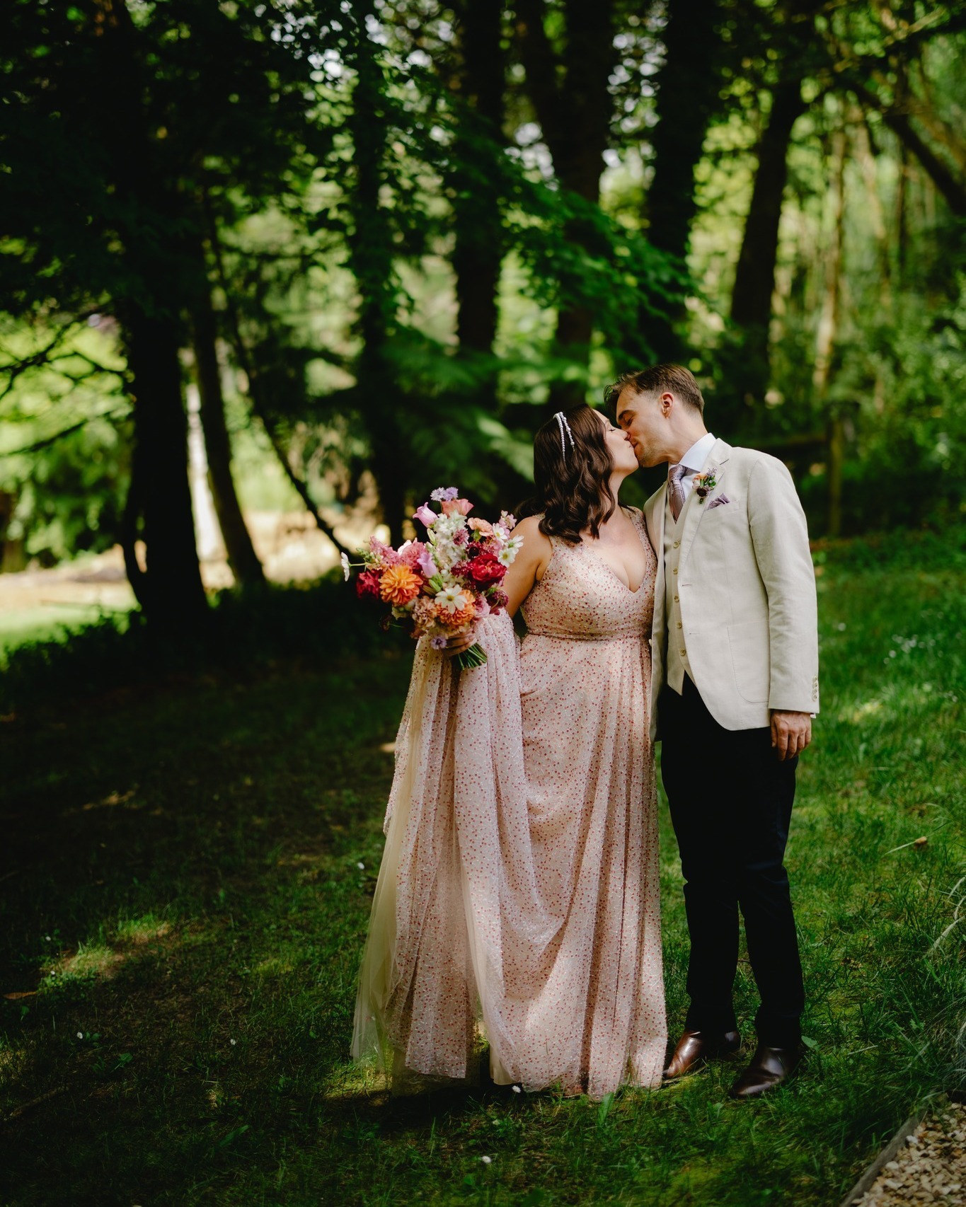 We are closing early on Sunday 17th May at 3pm for a very special reason — a wedding!
Yes, love is in the air at The Independent.
If you’re looking for a memorable venue for your own celebration, we offer a beautiful setting, gorgeous nearby photo locations, and plenty of local B&Bs & The Ranges Inn for guests to enjoy.
From intimate gatherings to big celebrations, we’ve been helping couples celebrate for over 11 years.
Get in touch: functions@theindependentgembrook.com.au
Photographer credits in order - @nownalways_wedding @janawoodhouseweddings
@lavanphotography
#theindependentgembrook #foodiewedding #love #happilyeverafter #rusticweddings #weddingreception #gembrook