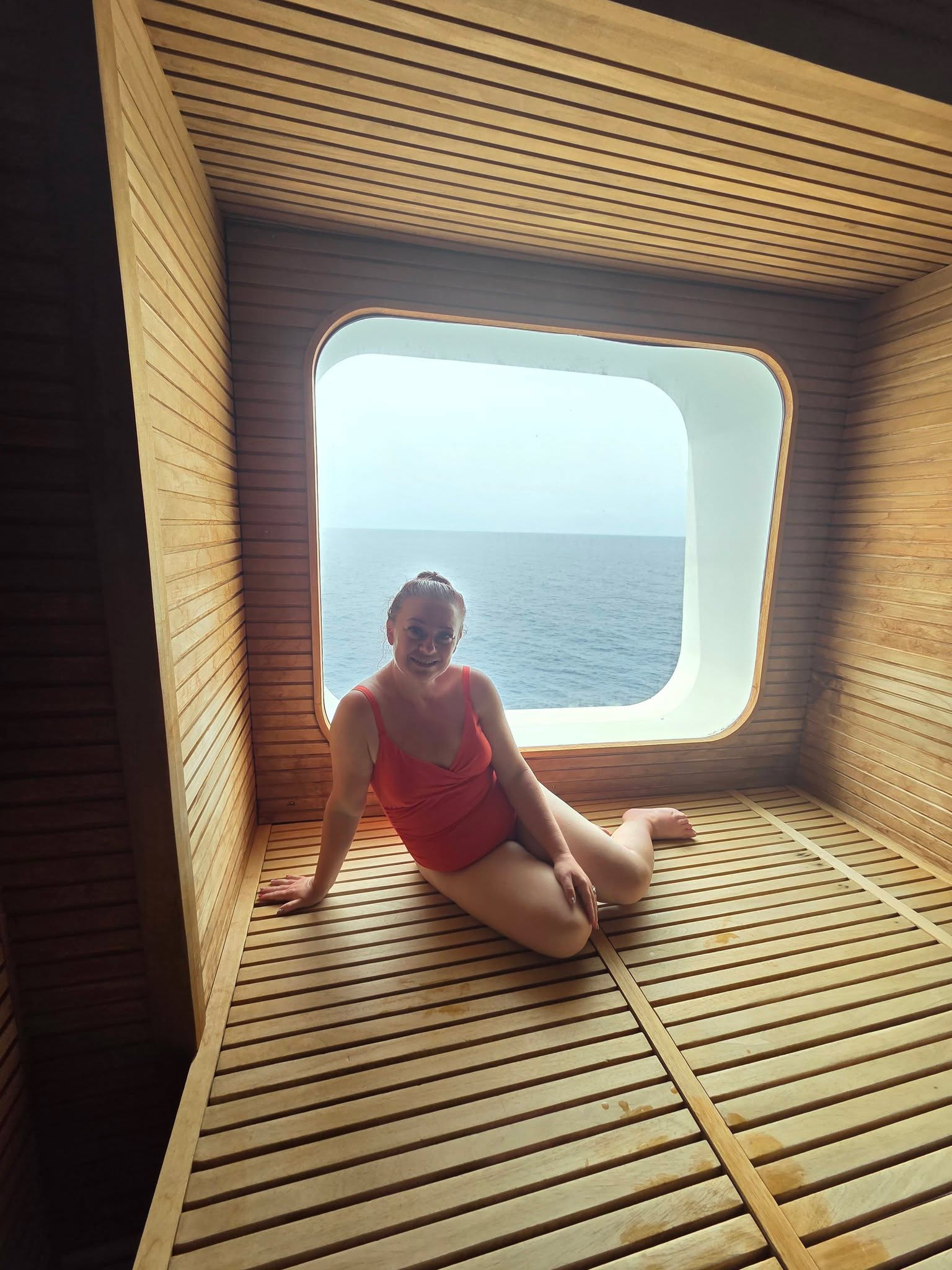 Yesterday we spent a whole morning in the ship spa...
It was so relaxing and was a fantastic spa....
Spa day abroad ✔️ another 40 before 40....
Now I have less than 24 hours to complete my list 🙈😆 I think some of my list may have to roll over into this year