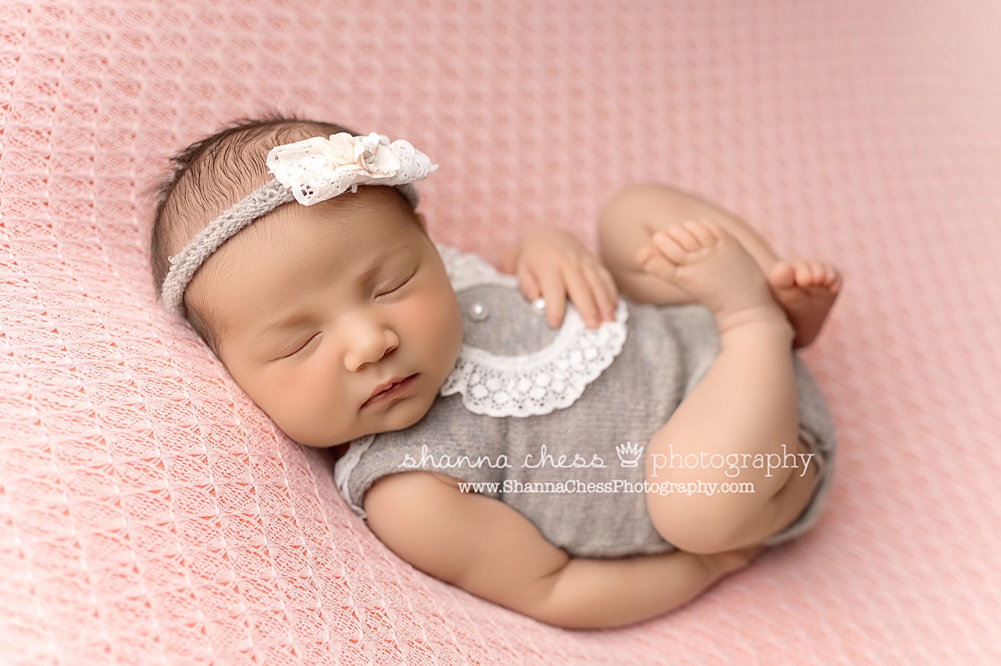 This is what brand new looks like. I will never get tired of this job. Introducing Lulu 🩷
.
.
.
.
.
.
.
.
.
#EugeneNewbornPhotographer #OregonNewborn #EugeneMoms #NewbornPortraits #EugenePhotography