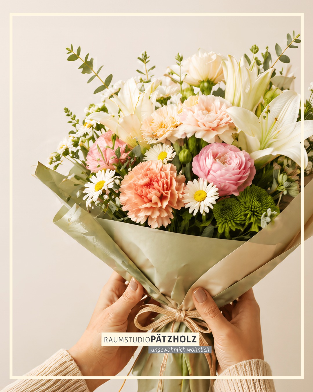 Wir wünschen allen Mamas einen wunderschönen Muttertag! Danke für eure Liebe, Geduld und unermüdliche Stärke – heute gehört euch der Tag. 💛
www.raumstudio.com
#Muttertag #HappyMothersDay #DankeMama #Familie #Raumstudio