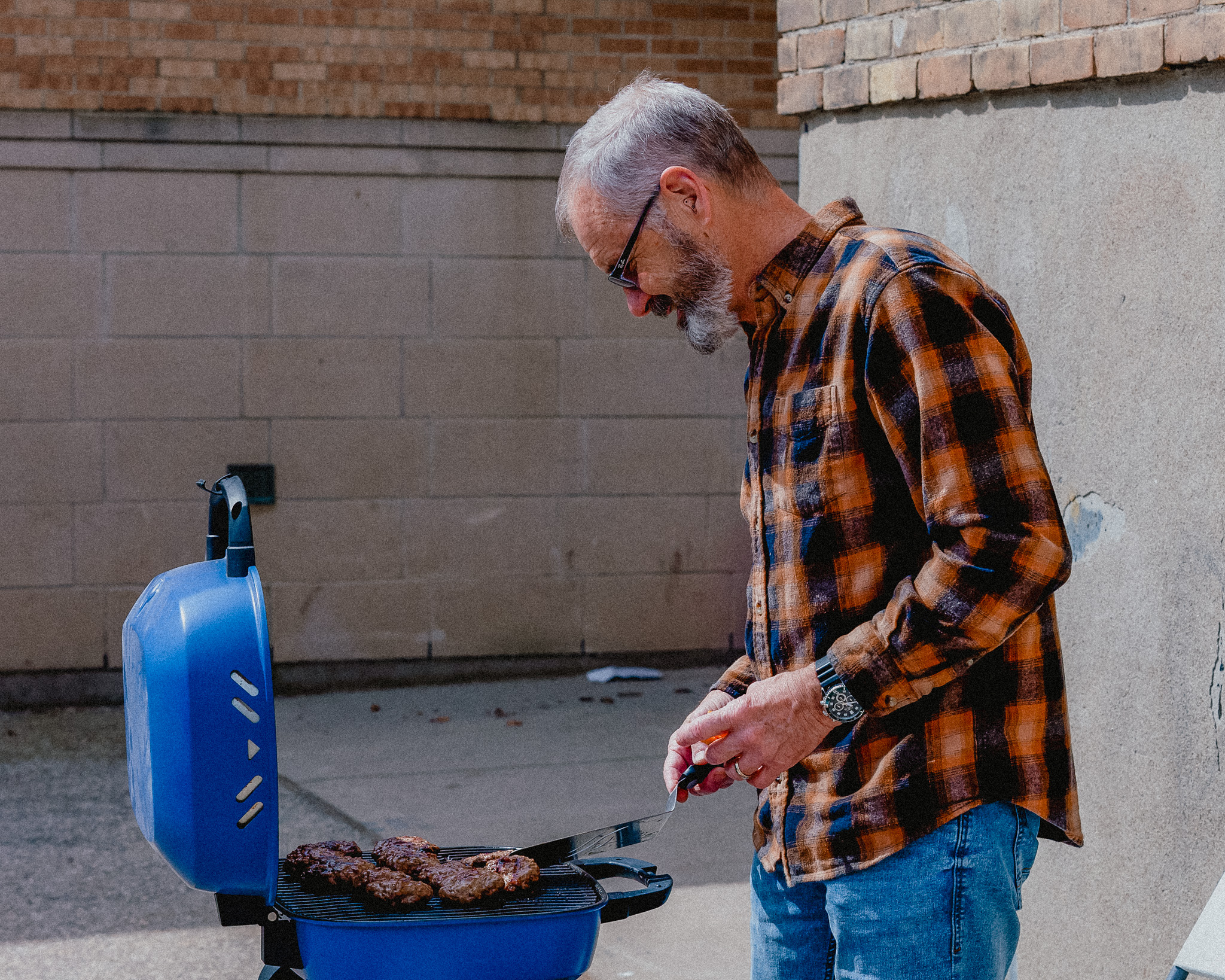 What a special Sunday in Sparks!
Huge thank you to Pastor Brad for firing up the BBQ and blessing the kids with sliders!
And a big shoutout to our amazing Kids Ministry team for serving with joy and helping make it all happen. We appreciate you more than words can say! 💛