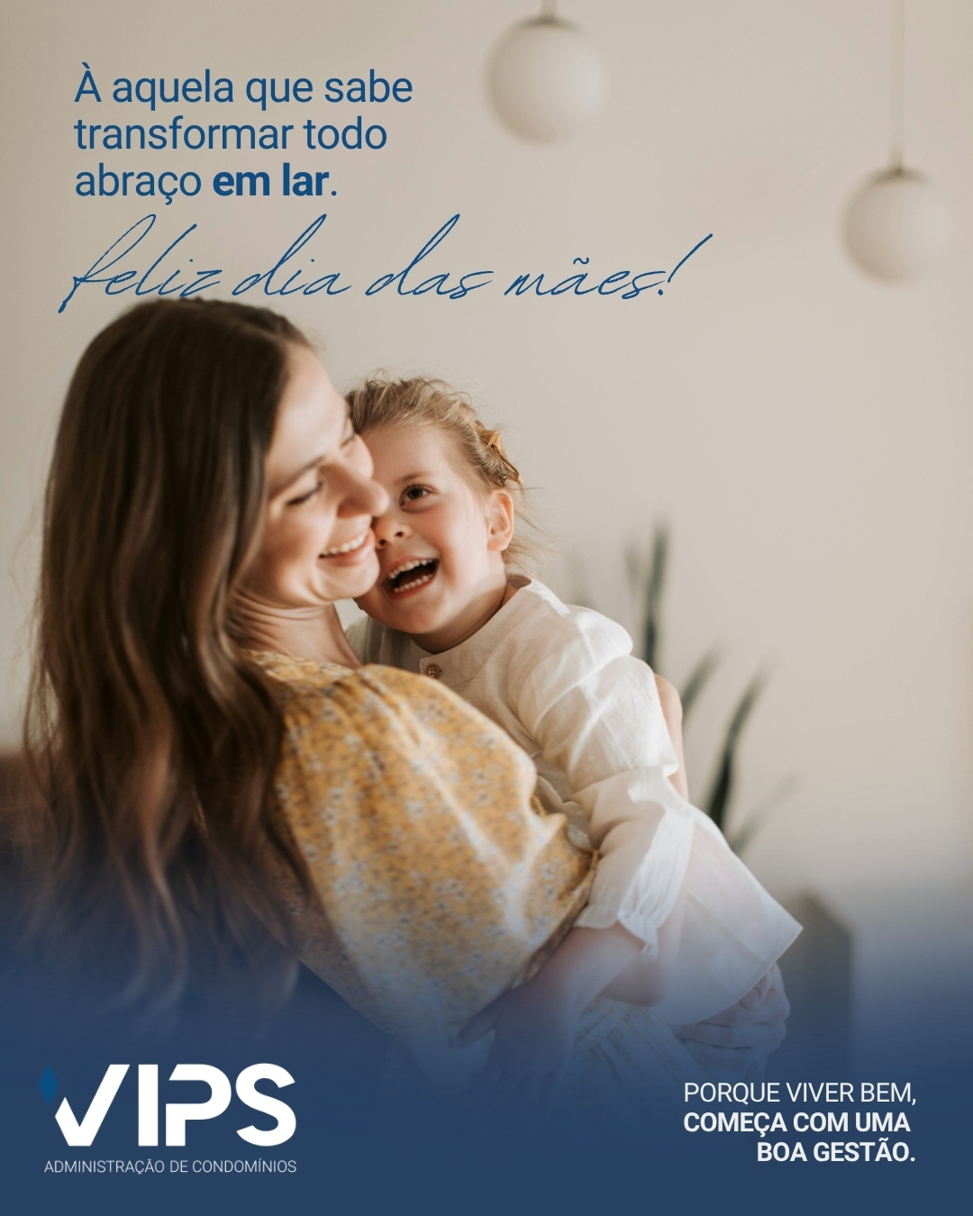 Existem cuidados que não aparecem nas estruturas, mas sustentam toda a rotina de um lar.
O olhar atento.
A presença constante.
O acolhimento nos detalhes.
A força silenciosa que faz a casa funcionar todos os dias.
Neste Dia das Mães, celebramos aquelas que transformam ambientes em memórias, rotina em afeto e casas em verdadeiros lares.
Feliz Dia das Mães 💛
VIP’S 25 anos – Porque viver bem começa com uma boa gestão.
#diadasmaes #familia #lar #condominio #vipscondominios