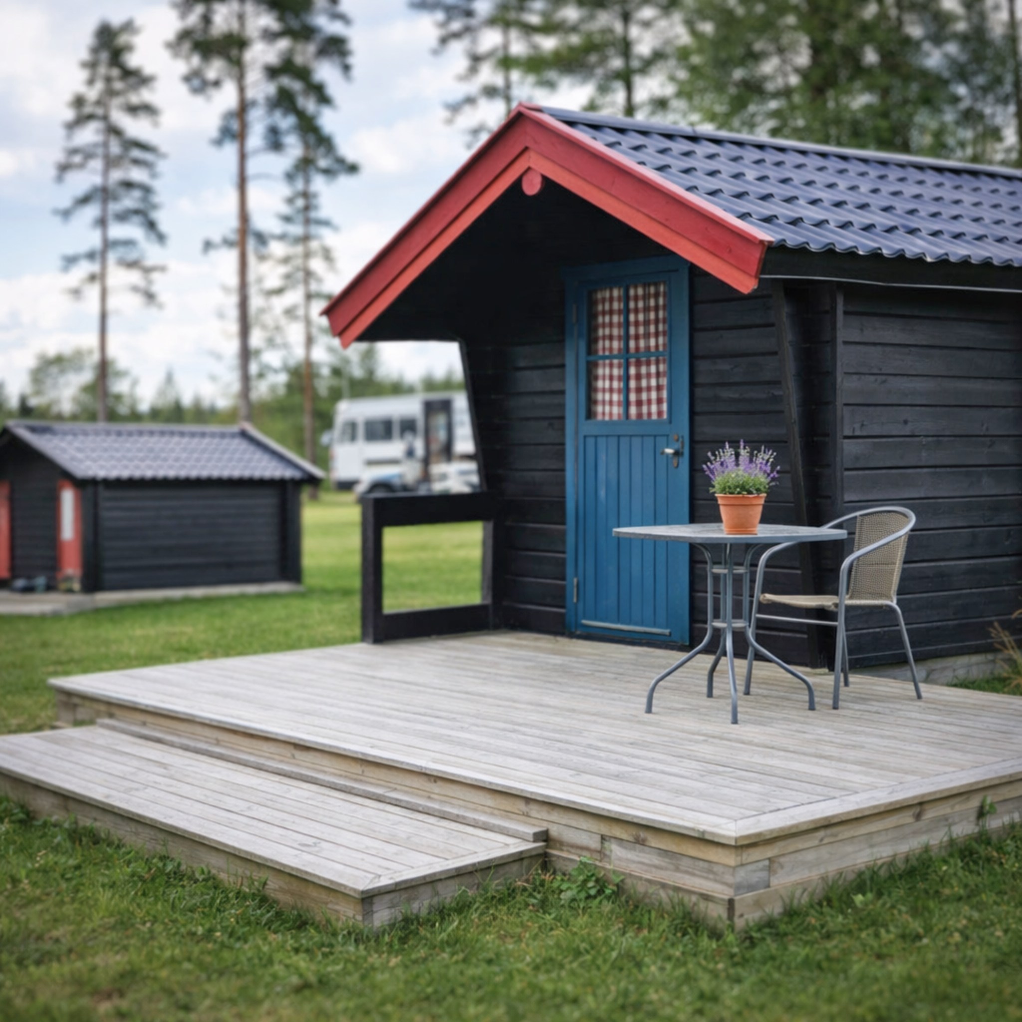 🏡 𝗦𝗲 𝘃å𝗿𝗲 𝘀𝗺å, 𝗽𝗿𝗮𝗸𝘁𝗶𝘀𝗸𝗲 𝗳𝗲𝗿𝗶𝗲𝗵𝘆𝘁𝘁𝗲𝗿 𝘃𝗲𝗱 𝗳𝗷𝗼𝗿𝗱𝗲𝗻 – 𝗲𝗸𝘁𝗲 𝗻𝗼𝗿𝘀𝗸 𝘀𝗼𝗺𝗺𝗲𝗿𝗳ø𝗹𝗲𝗹𝘀𝗲!
På Odin Camping finner du også små, funksjonelle feriehytter som gir akkurat den norske sommerstemningen folk elsker. Perfekt for deg som vil bo enkelt, komfortabelt og tett på naturen.
Dusj og vaskemaskiner finner du på fellesområdet. 🙂
Nyt gapahuk, kafé, kiosk og sandstrand – alt du trenger for en rolig sommer ved fjorden.
𝗕𝗲𝘀𝘁𝗶𝗹𝗹𝗶𝗻𝗴 𝗴𝗷ø𝗿𝗲𝘀 𝗲𝗻𝗸𝗲𝗹𝘁 𝗽å 𝗯𝗼𝗼𝗸𝗶𝗻𝗴𝘀𝗶𝗱𝗲𝗻 𝘃å𝗿. Lenken ligger i kommentarfeltet.
#odincamping #feriehytter #norsksommer #campingliv #tyrifjorden