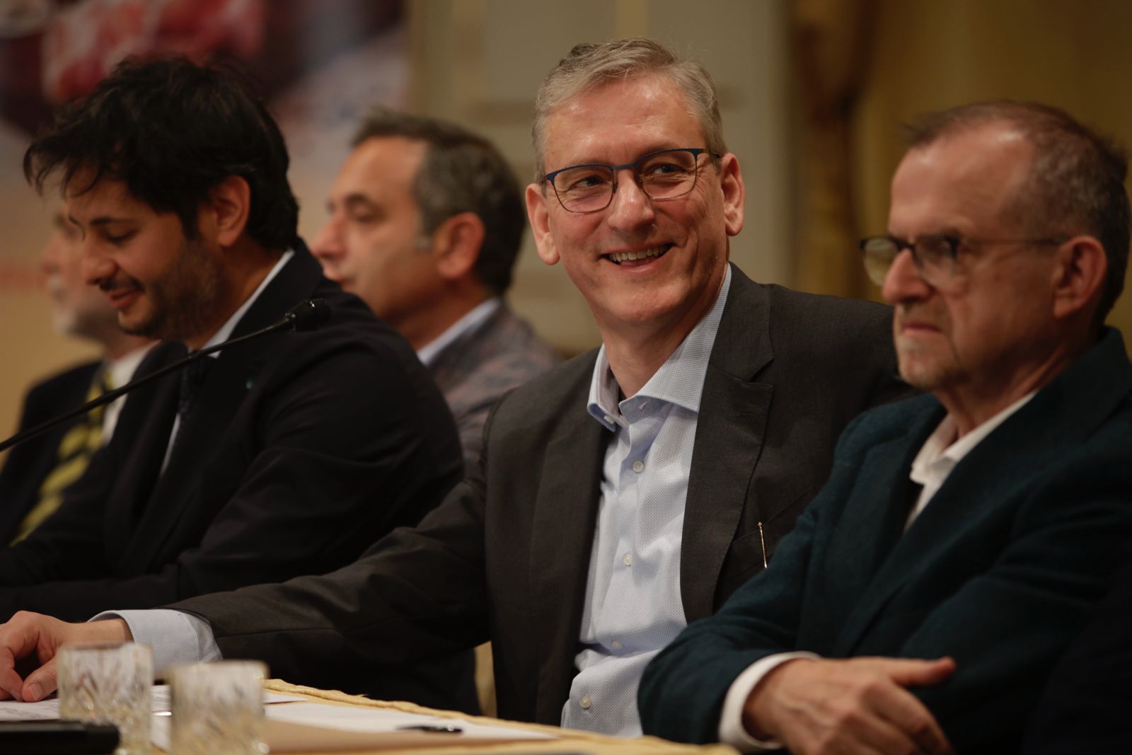 Mind The #DOP
Il Consorzio del Culatello di Zibello ha celebrato i 30 anni della DOP!
Oggi abbiamo avuto il piacere di accompagnare i nostri amici giornalisti al Teatro Regio di Parma, location esclusiva del convegno “30 anni di Culatello di Zibello DOP: bilanci, mercati e prospettive di internazionalizzazione”.
Un momento di confronto e di racconto, che si è concluso con uno splendido light lunch in compagnia!
.
.
#MindThePop #MediaRelation #DigitalAgency #Parma