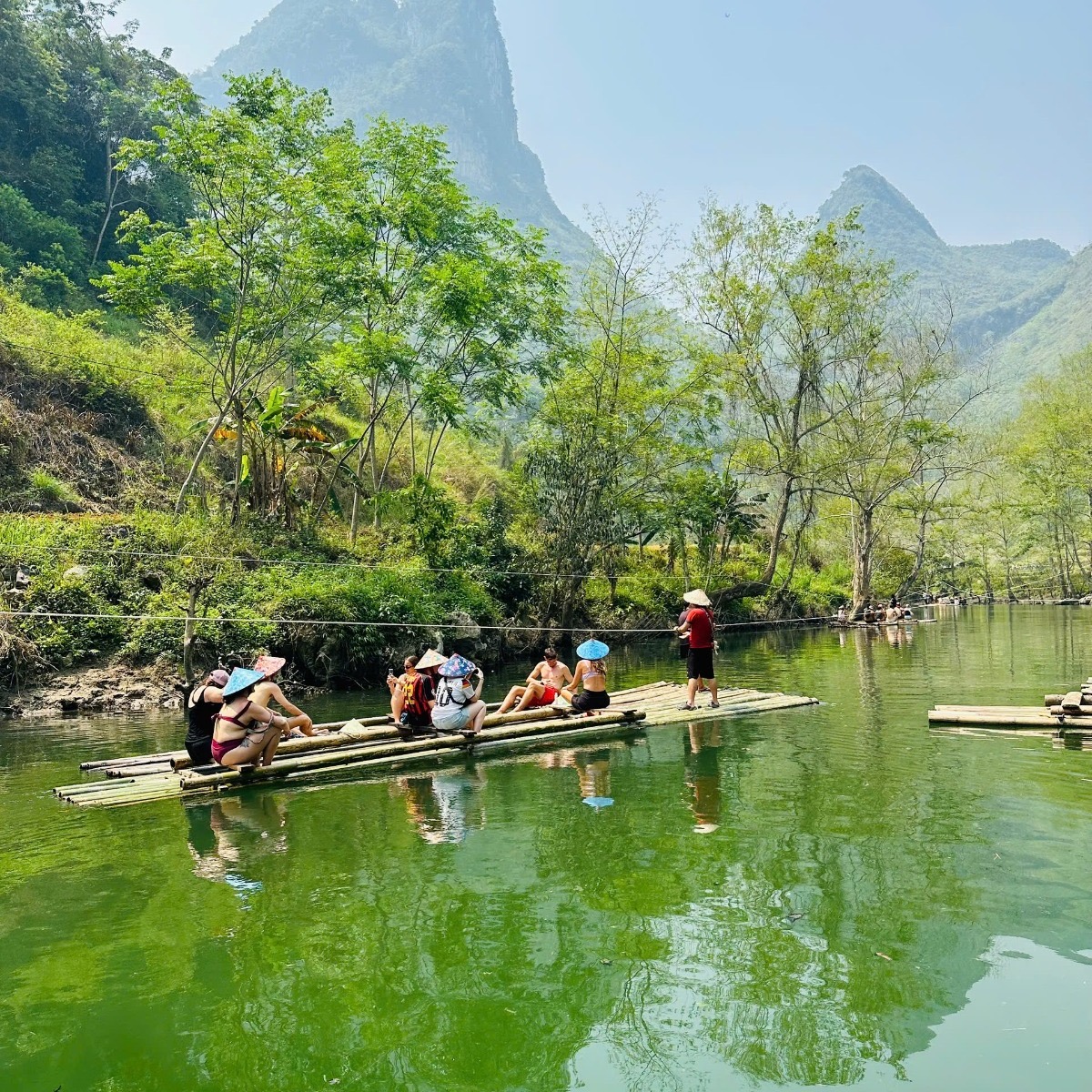 This is what switching off properly looks like! 🇻🇳
14 days through Hanoi, Sapa, Ninh Binh, Lan Ha Bay and the legendary Ha Giang Loop 📍 A small social group on a trip that can only be described as seamless and authentic. Our Ultimate Northern Vietnam Adventure was built for travellers who value experience over excess! #AdventureTravel #NorthernVietnam #VietnamTravel #HaGiangLoop #SmallGroupTours #TurasTales