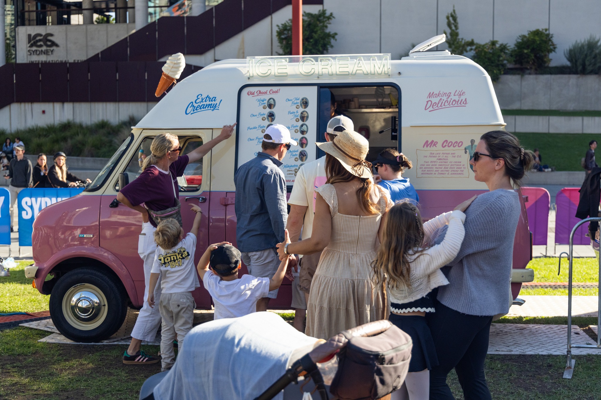 The line says everything. 🧍♂️🧍♀️
Sydney Comedy Festival. A lot of people. One van that kept them coming back. 🚐
When the queue forms on its own, you know the product does the work. ✨
Follow us to see where Bar Coco will be appearing next. 📍🚚
Organising an event with high foot traffic? 🏢🎪
DM us to learn how Bar Coco keeps service fast and the crowd happy. 📩
#BarCoco #MrCoco #SydneyComedyFestival #SydneyEvents #EventCatering