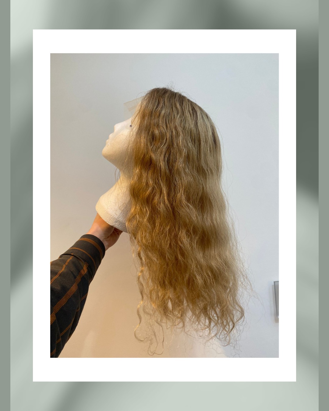 Another bespoke beauty created for our client using a custom colour and curl blend.
Natural looking fullness and texture to match her specifications. Just gorgeous.
#HandmadeWigs #WigExperts #LuxuryWigs #HairReplacement #WigStyling #bespokewig #bespokewigs