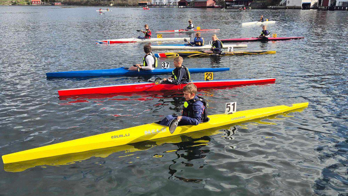 Helgen 30 og 31 mai fyller vi elven med padlere fra hele Norden🇫🇮🇩🇰🇸🇪🇳🇴
Flekkefjord kajakklubb arrangerer da Norsik mesterskap og NM i shorttrack og maraton🏆
Det blir masse gøy for publikum og action i elven disse to dagene, så vi anbefaler alle å ta turen til Tollbodbryggen.
