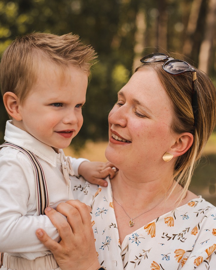 Fijne moederdag aan alle vrouwen die zichzelf MAMA mogen noemen♥️
Mama’s, bijna-mama’s, grootmoeders, wensmama’s, sterrenmama’s, schoonmoeders, plusmama’s… Deze dag is voor jou 💐
#mama #moederdag #fijnemoederdag #supermom
