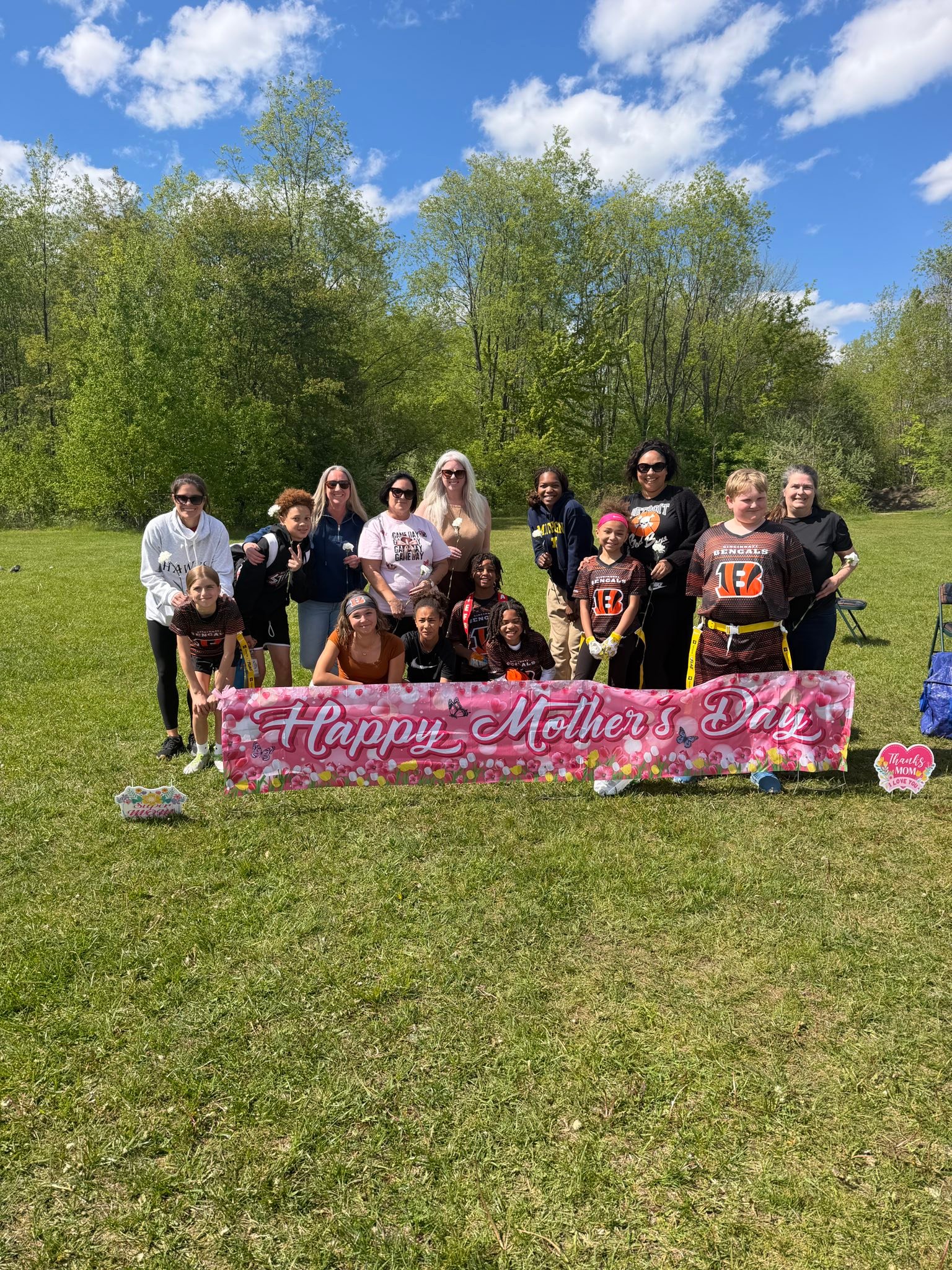 Beautiful Mother’s Day victories for our Bengals 11u and Browns 14u teams today! Huge thanks to all of our parents for their continued love and support 🤎🧡🖤 Great Lakes FLAG Football League