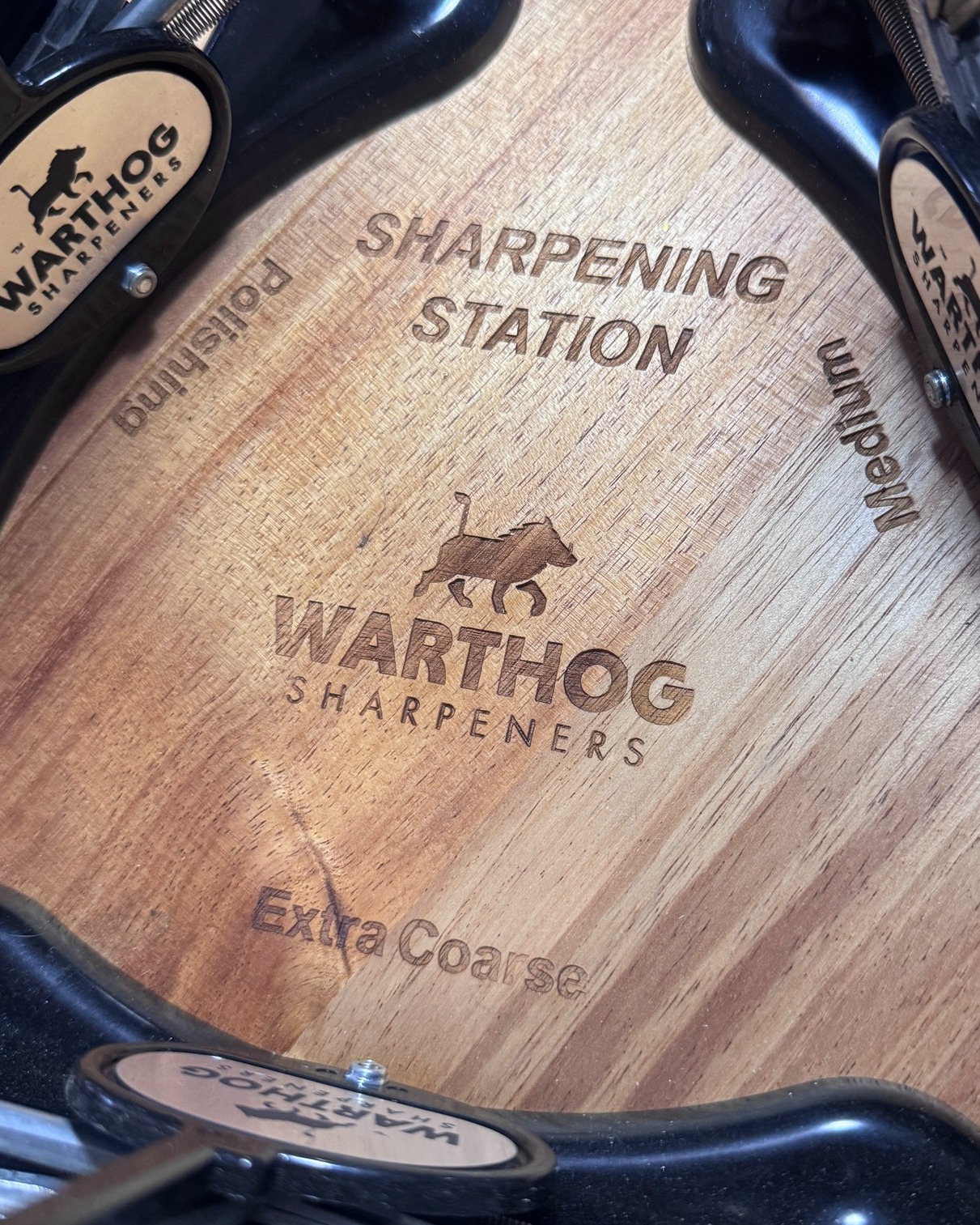 ...🔥 FOR THE LOVE OF SMOKE AND FIRE. 🔥
Your knife is only as good as its edge. Ask any home butcher, biltong-maker, or weekend braai general, a blunt blade ruins the whole rhythm of the kitchen.
Built in George, Western Cape, the Warthog Sharpening Station scored a serious 9.8/10 from the Braaiholics. Once you use it, going back to anything else feels like cutting steak with a butter knife.
📖 Catch Gustav Pink's full review on page 157 of Issue#34 of KhakiBush Magazine: khakibush.com (link in bio)
#KhakiBush #Braaiholics #WarthogSharpener #ProudlySouthAfrican #LocalIsLekker #BraaiLife #GardenRoute