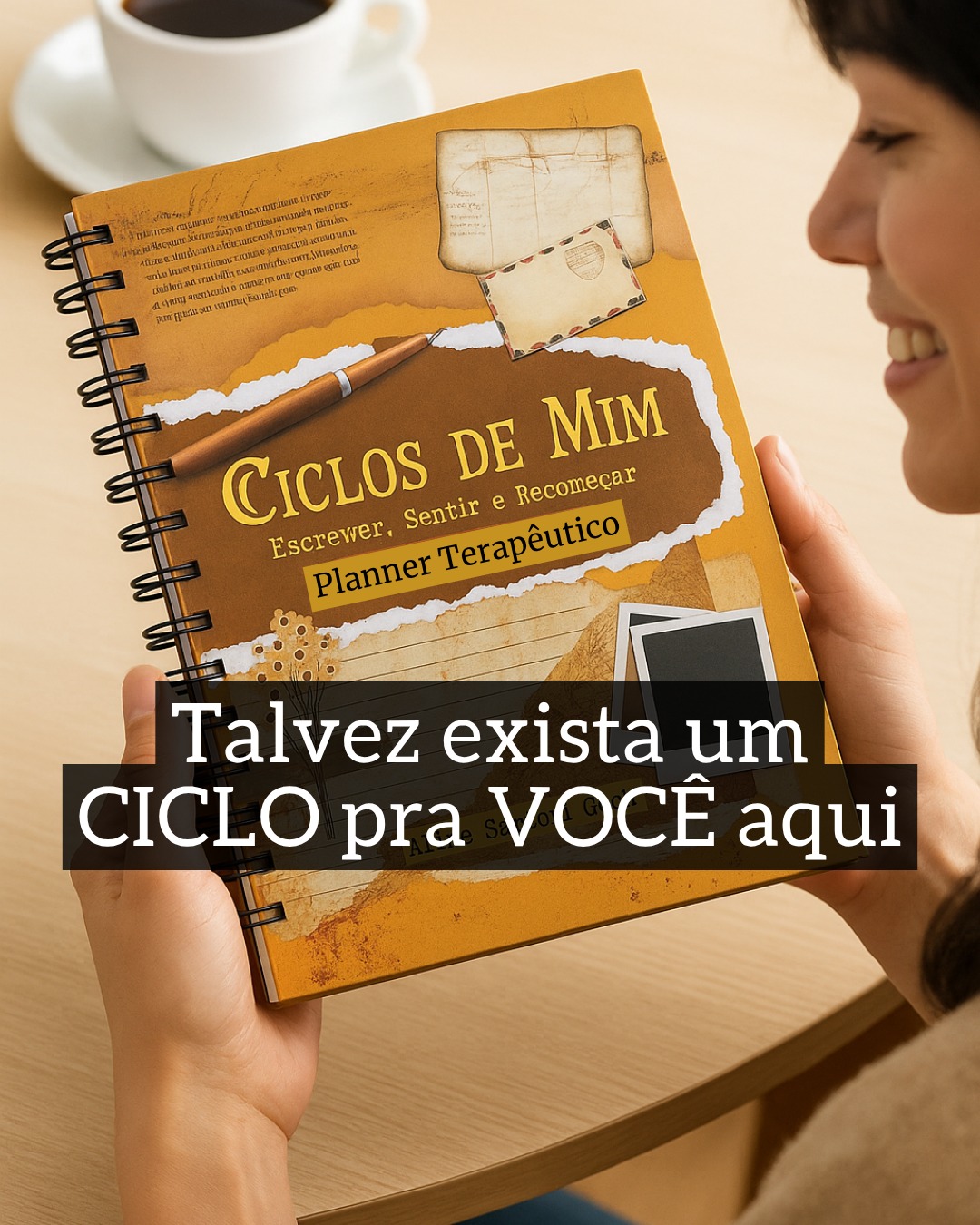 Tem dias em que a mente não precisa de mais cobrança.
Precisa de pausa.
De acolhimento.
De espaço pra sentir sem precisar resolver tudo imediatamente.
E foi pensando nesses momentos que o Ciclos de Mim nasceu. Não como um planner de produtividade. Mas como um espaço terapêutico pra ajudar você a:
• desacelerar os pensamentos,
• organizar emoções,
• entender o que sente,
• e se escutar com mais gentileza.
Cada ciclo foi criado pra momentos emocionais diferentes. Porque existem fases em que você se sente perdida, sobrecarregada, emocionalmente cansada, desconectada de si ou simplesmente tentando sobreviver ao caos mental.
E às vezes o que mais faz falta não é “força”.
É ter um lugar seguro pra colocar pra fora o que ficou tempo demais acumulado aí dentro.
O Ciclos de Mim foi criado justamente pra isso 🤍
Se você sente que precisa de um espaço mais seguro pra se escutar, o link do Ciclos está na bio.