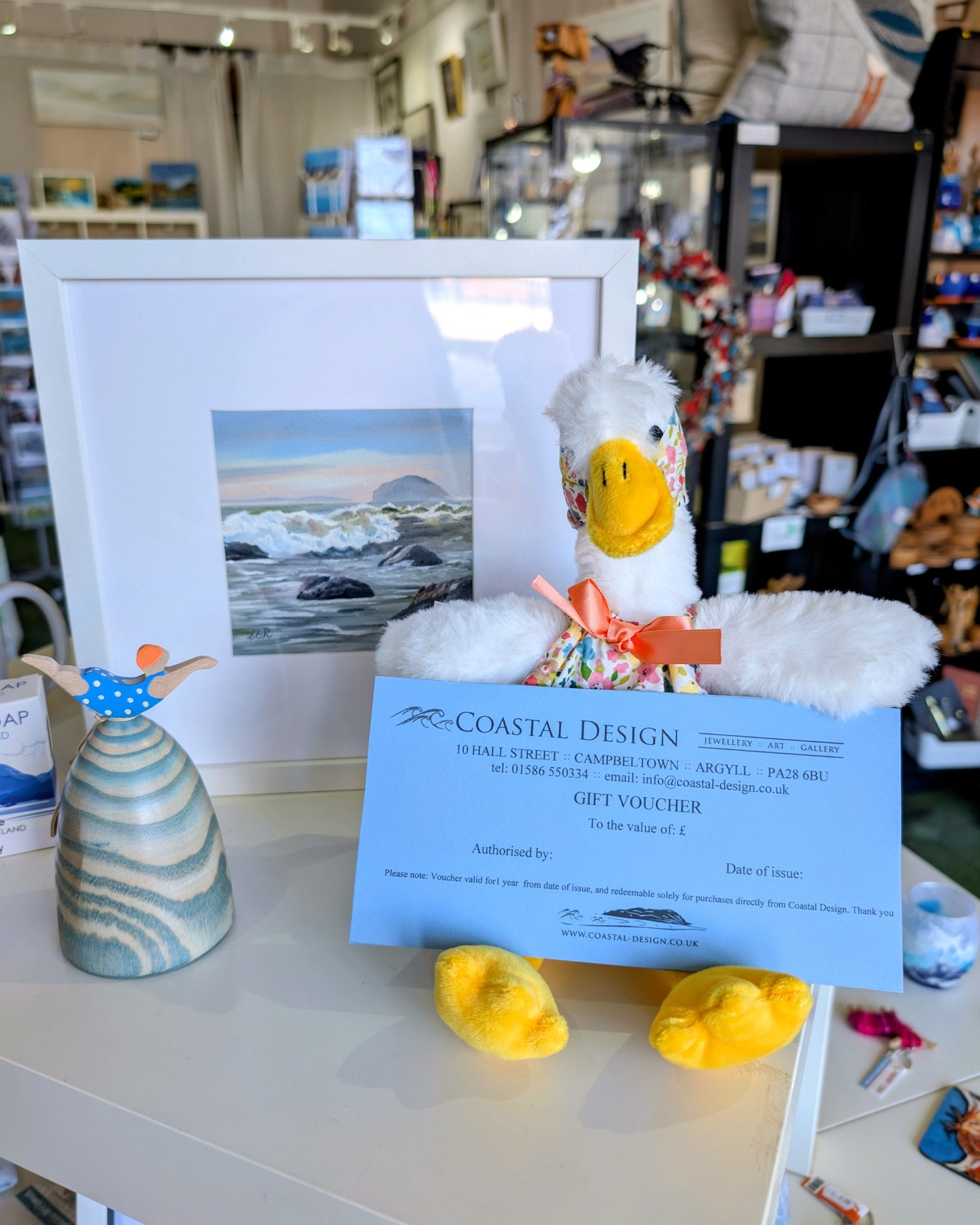 Just a wee reminder that we have gift vouchers available in store π perfect for when you're not sure what to get someone π
#campbeltown #coastaldesign #shopsmallbusiness #shopsmall #shoplocal
