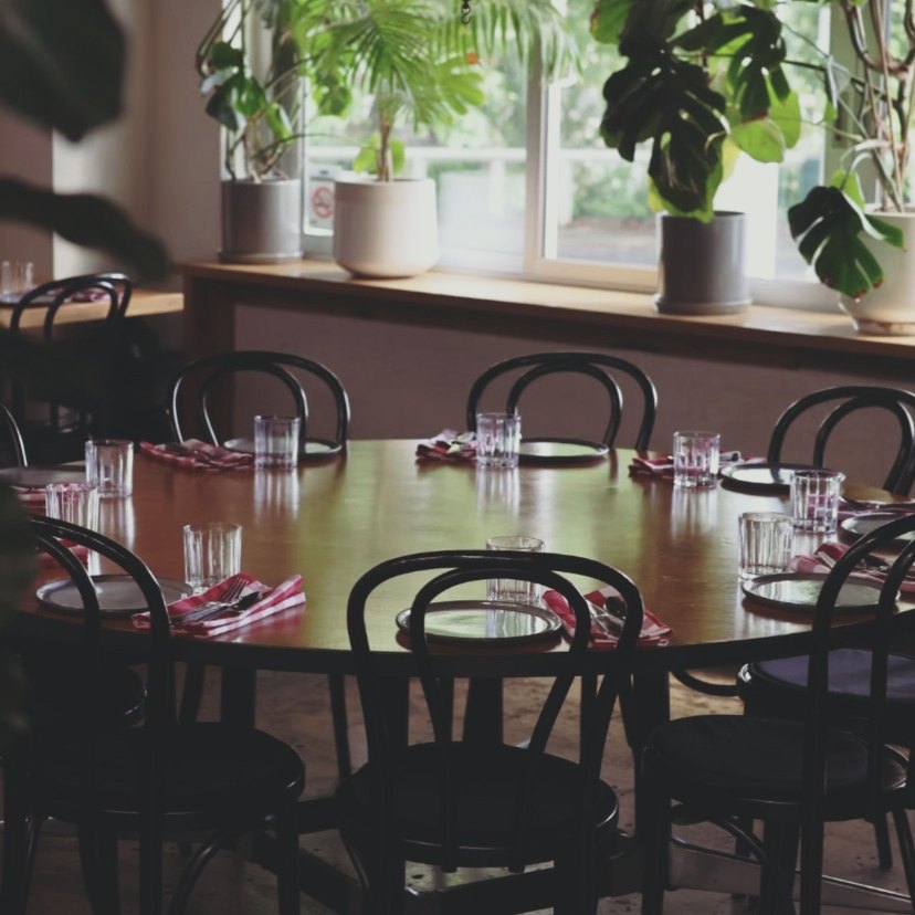 Make plans with us this weekend!
We are open from 12pm Friday to Sunday with the kitchen and bar serving all afternoon — perfect for a long lazy lunch, early dinner, or a few drinks in between.
Gather your friends, bring the family, or pop in for something spontaneous.
Bookings are recommended, especially for larger groups, but walk-ins are always welcome.
Please note, we will be closing earlier this Sunday (17th May) at 3pm
to host a beautiful wedding.
Wedding photograph by @janawoodhouseweddings
#theindependentgembrook #easterndandenongranges #weekends #PlanYourTrip #foodiewedding #weddingreception #lunchideas