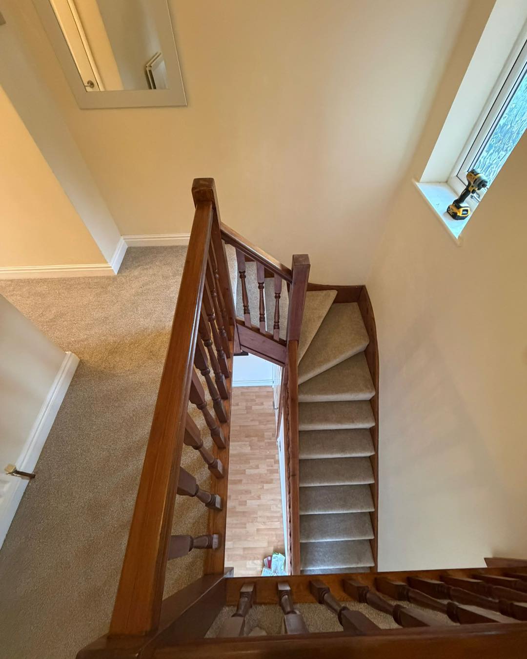 🏡🏡Landlord special 🏡🏡
For 7 years running we have ran this range with zero price increases.
Perfect for rentals, those on a budget or those tarting the place up to sell.
£20 a square metre includes bleach cleanable carpet, new 8mm underlay and fitting
Grande cappuccino on this one
Uplift and dispose of old flooring available on request
Need help with furniture, no problem wellel sort
Theres a reason our reviews are what they are, we do it better than anyone else 😀
Free measuring service at any time that suits you
Drop us a message or give us a call on 600795 and we will get you sorted