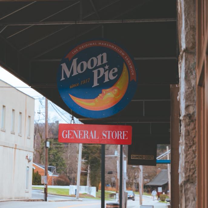 Ready to get mooned in Lynchburg? 🌙
#visitlynchburg #lynchburgtn #visitlynchburgtn #moonpie