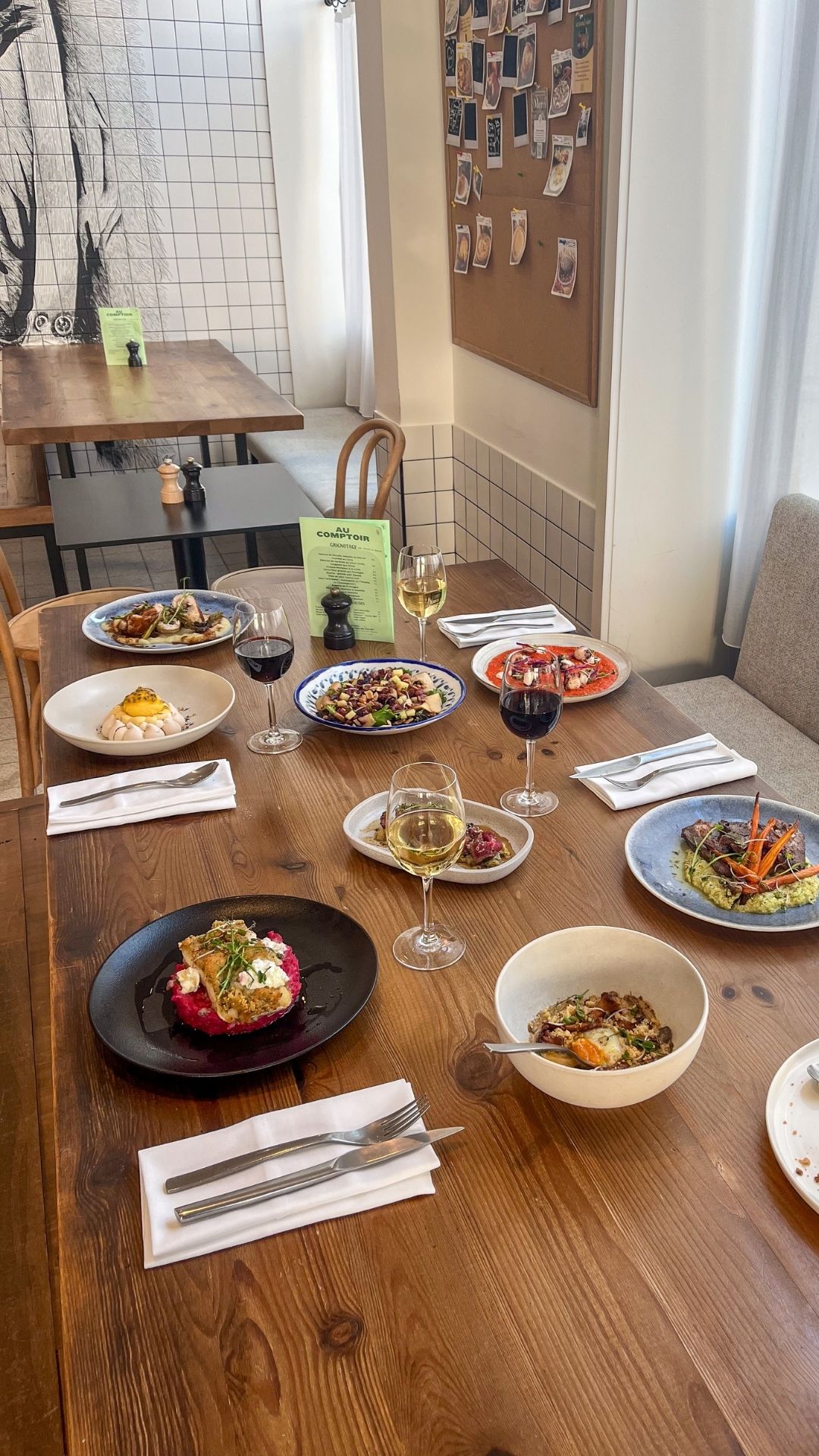 Menu printanier 🌸
Le printemps s’invite à votre table ✨
Venez découvrir notre menu printanier au restaurant Le Saint Jean, une invitation à savourer des plats frais, de saison et pleins de couleurs 🌿
Imaginé et préparé avec soin par l’équipe du restaurant, ce menu met à l’honneur des saveurs légères et gourmandes, dans une ambiance conviviale au Mercure Hotel Bordeaux Centre Gare Atlantic 🤍
Une belle occasion de célébrer la saison autour d’un moment gourmand.
#LeSaintJean #MercureBordeaux #Bordeaux #MenuPrintanier #CuisineDeSaison