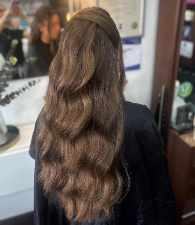 Prom season is here and we are booking up !
📍Salon Sienna , Alkrington
☎️01616540626
📧info@salonsienna.co. uk
#promseason #promhair #hairup #hollywoodlook