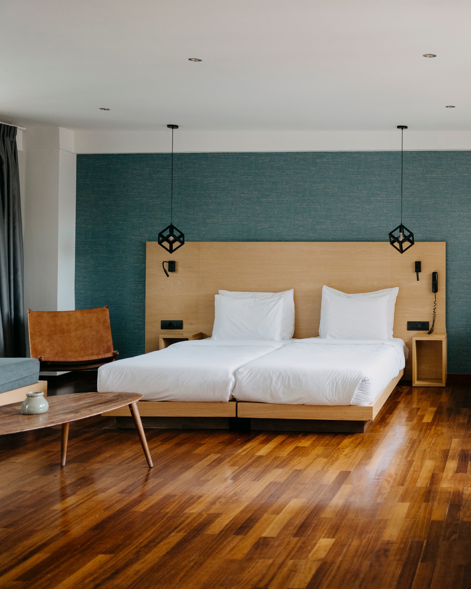 Superior Suite with Acropolis View 🏛
A handmade mattress for comfort, space for everyone, and an Acropolis view to remind you that you are in the center of Athens.
Perfect for up to 4 people, friends, families or couples looking to enjoy their stay in a spacious suite.
🔗to explore more, please find the link in bio