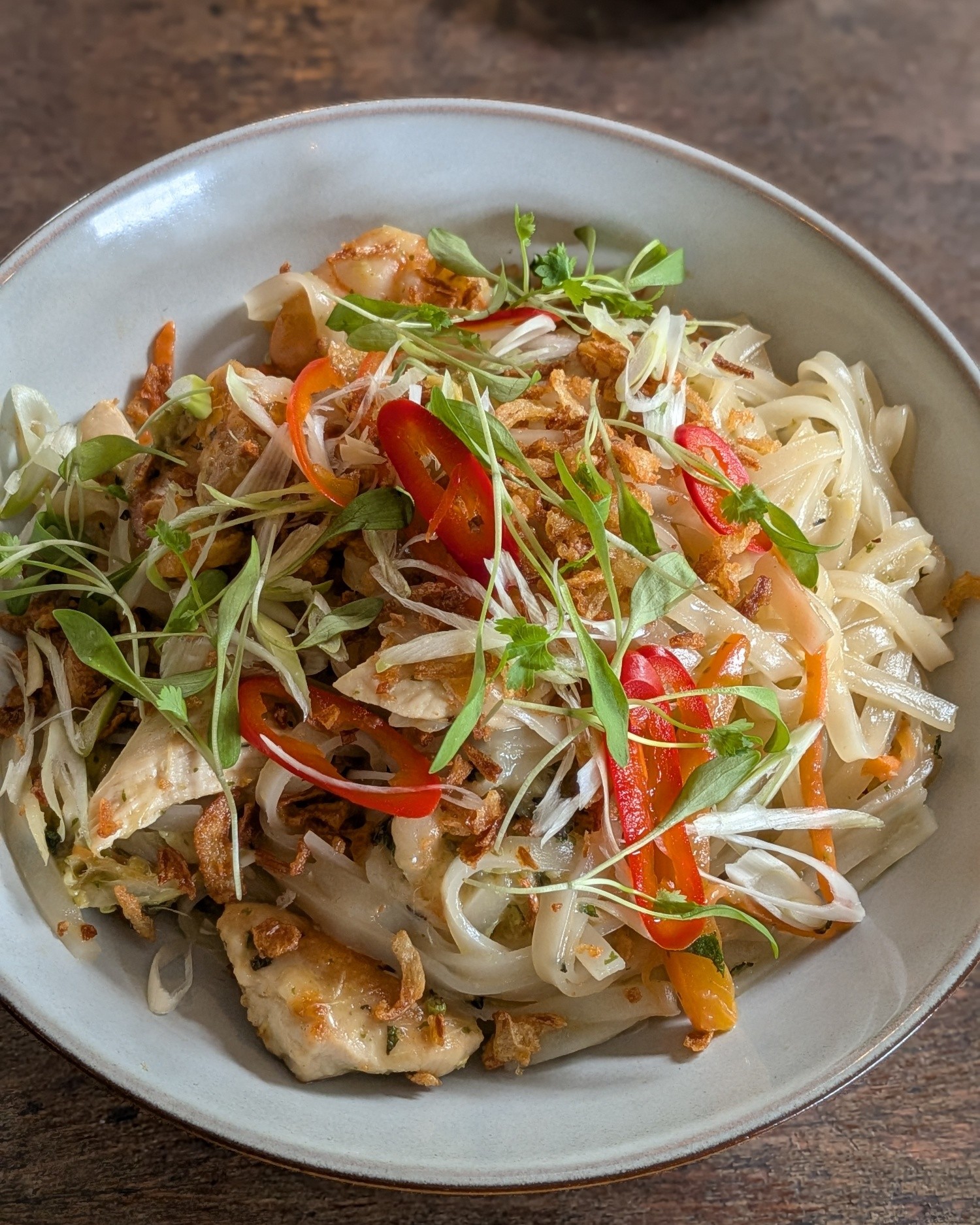 ✨ Tonight’s Freshly Prepared Specials ✨
Take a look at a some of our delicious specials for this evening 👇
🍜 Chicken & Prawn Noodles
With lemongrass, chilli & lime (GF)
£16.95
🐟 Cured Salmon (GF)
Served on a bed of roasted pepper & asparagus risotto, finished with crème fraîche & pangrattato
£19.95
Freshly prepared and full of flavour — come and give them a try before they sell out! 🍽️
#EveningSpecials #FreshlyPrepared #Foodie #DinnerPlans #SupportLocal