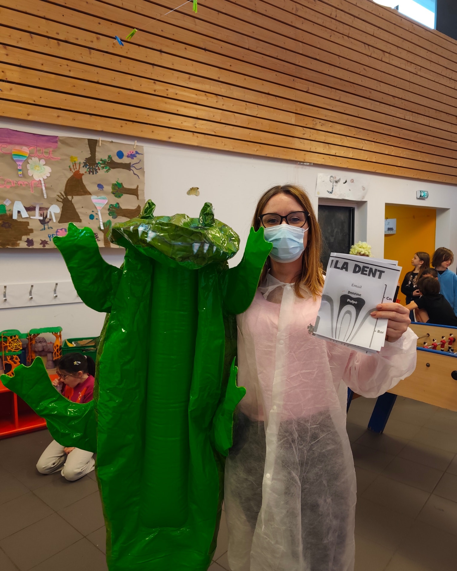 Journée Mtes dents!!! Les enfants ont aidé mistercroco à ne plus avoir mal aux dents. Ils ont rempli les missions des supers dentistes de #planetair
Merci #missionsourire #signal