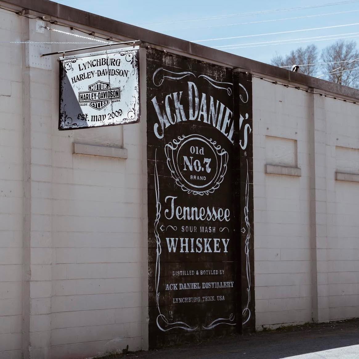 Don’t forgot to take a selfie before leaving town!
#visitlynchburgtn #visitlynchburg #lynchburgtn #jackdaniels