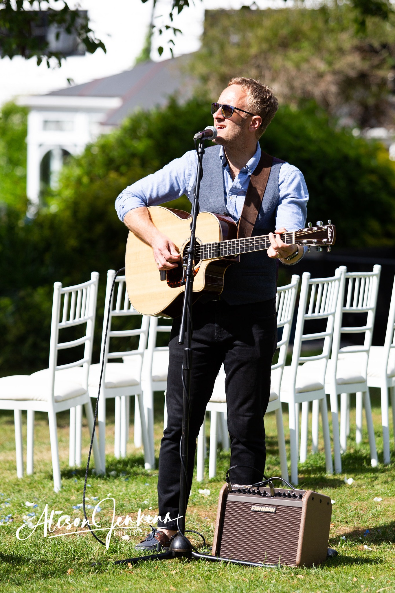 ๐ป Beers, Prosecco, Canopies & Live Music?
๐ผ Live 'Reception Drinks' Music is just one part of the @samlewisband ALL-DAY music package.
โ๏ธ Get in touch now...
๐ www.samlewismusic.com/contact
๐ธ Photography by Alison Jenkins