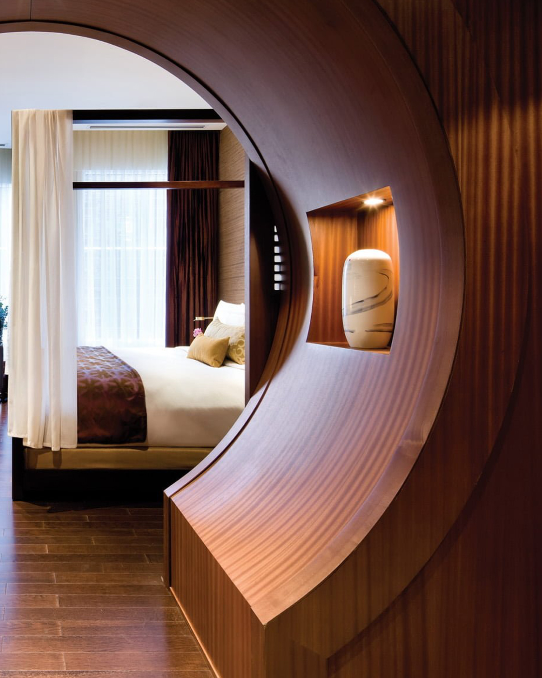 Spring introduces a different way of moving. Shorter escapes, longer stays, and destinations chosen not only for where they are, but for how they are experienced. Through Shangri-La, each city takes on a distinct rhythm—shaped by context, culture, and time.
Shangri-La The Shard, London (@shangrilalondon): For a quick escape. Elevated above the city, where time feels compressed yet complete.
Shangri-La Toronto (@shangrilatoronto): For a longer stay. A more residential pace, where the city unfolds gradually.
Shangri-La Bosphorus, Istanbul (@shangrilabosphorus): For cultural immersion. Set between continents, where history and daily life intersect.
Shangri-La Paris (@shangrilaparis): For history lovers. A former palace where heritage defines every detail.
Four destinations, shaped by how you choose to travel this season.
#LeBoulevardierTravel
#ExploreTheWorld
#BoulevardierLife
#ShangriLa
#SpringTravel