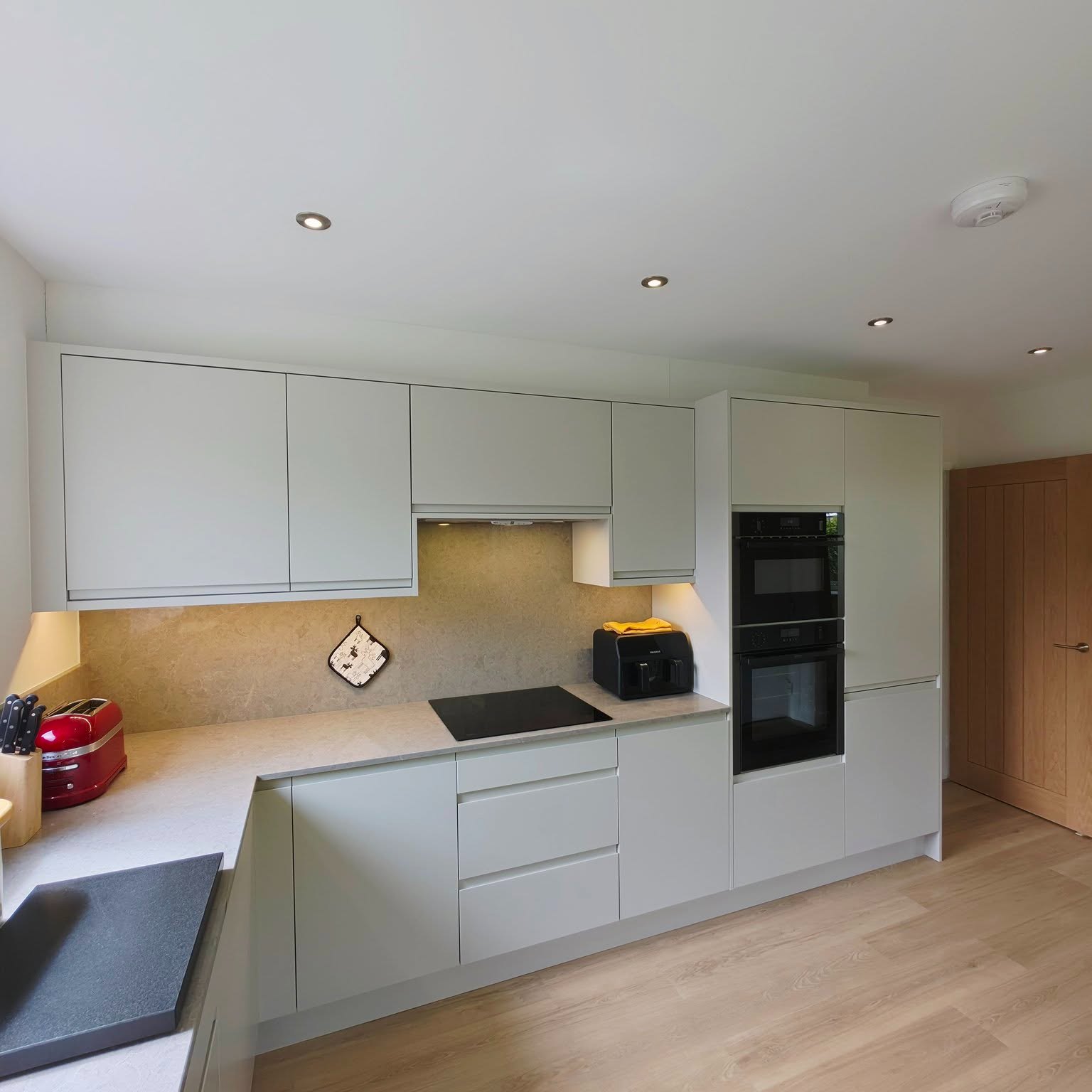 Another stunning kitchen completed by #goodwinskbb.
This elegant space features sleek J-profile handleless doors in a refined matt taupe finish, paired with a 20mm quartz worktop for a clean, contemporary look. NEFF appliances with slate trim add a premium touch while blending seamlessly into the minimalist design.
The result is a bright, open, and airy kitchen that balances style with practicality for modern living. With clean lines, soft tones, and a spacious feel, it truly becomes the heart of the home.
A big well done to the team: Steve and Phil for the fitting, Ed and Lee for the electrical work, Chris and Angela for the gas work, and Will for decorating the full room space.
Thinking about transforming your kitchen? Get in touch with us today to start your journey.
www.goodwinskbb.co.uk
#KitchenDesign #ModernKitchen #HandlelessKitchen #QuartzWorktops #NEFFAppliances #MinimalistKitchen #MattTaupeKitchen #KitchenInspo #Goodwins