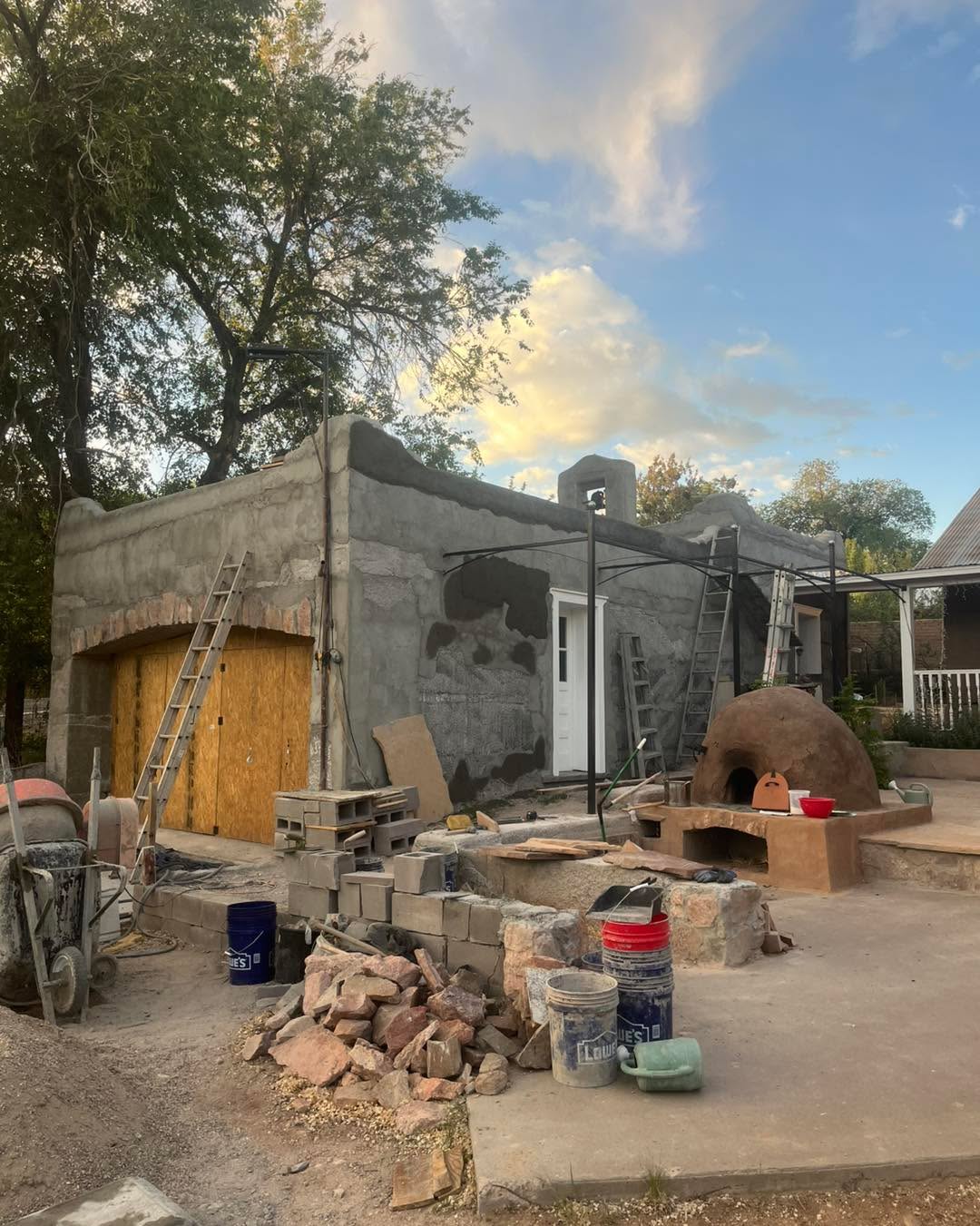 The structural work is complete.
It will look much nicer once the lime plaster is applied.