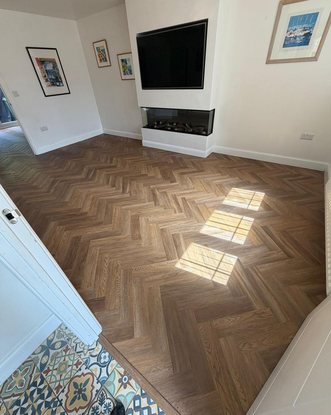 invictusflooring’s highland oak parquet
Colour toffee
Old floor ripped up
Damp proof membrane applied
Self level applied
Luxury vinyl tile fitted
Full adhesive fit
Lifetime wear
Top job from alex and team