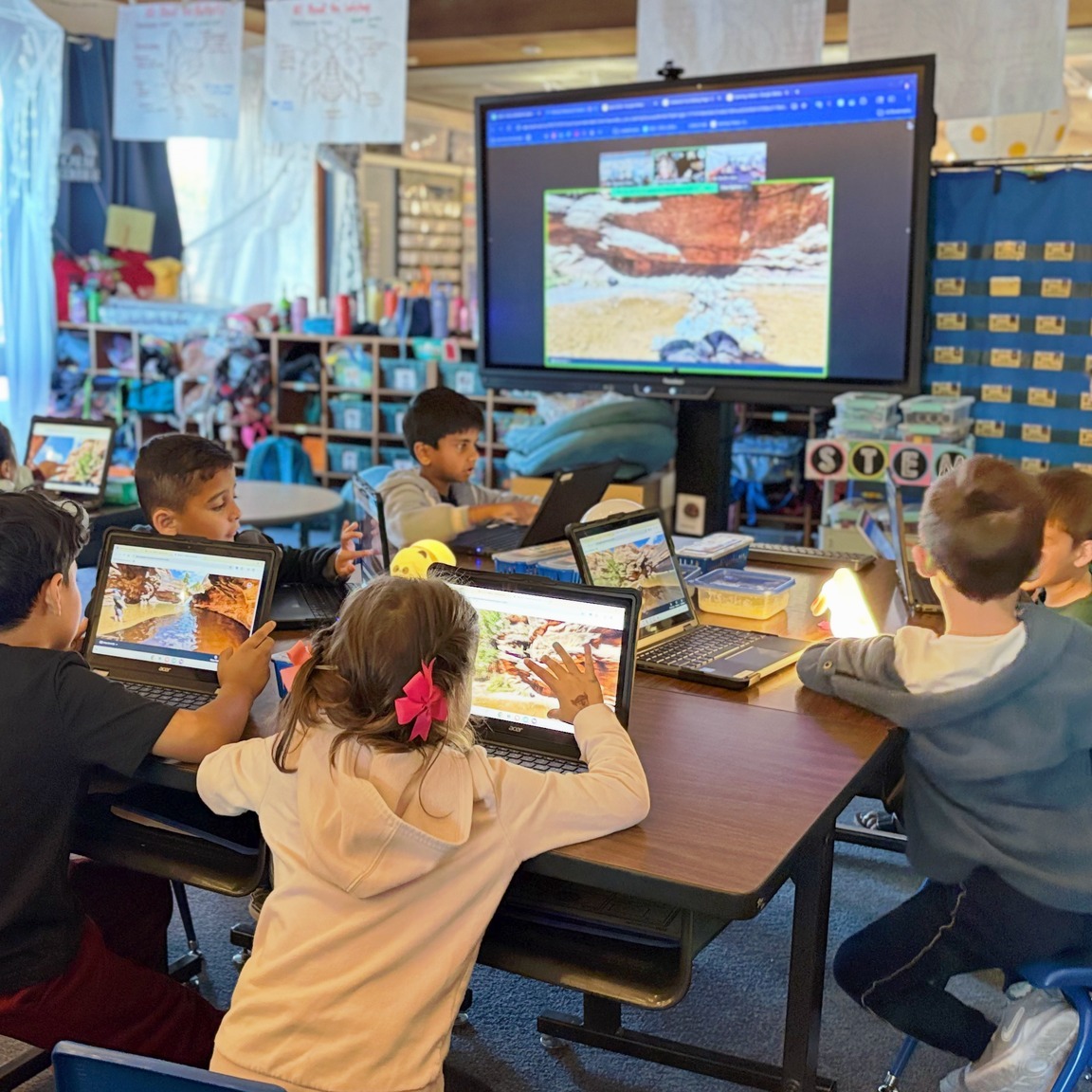 Did you know bees can teach kids geometry? 🐝📐
Our Environmental STEM programs bring the hive to the classroom with live virtual lessons, hands-on experiments, and community science projects that turn students into real environmental leaders.
The best part? Thanks to our partners, classes are offered at little or no cost to schools. Now THAT'S the bee's knees.
Learn more at the link in our bio!
#stemeducation #bees #pollinators #schoolprograms #Stem