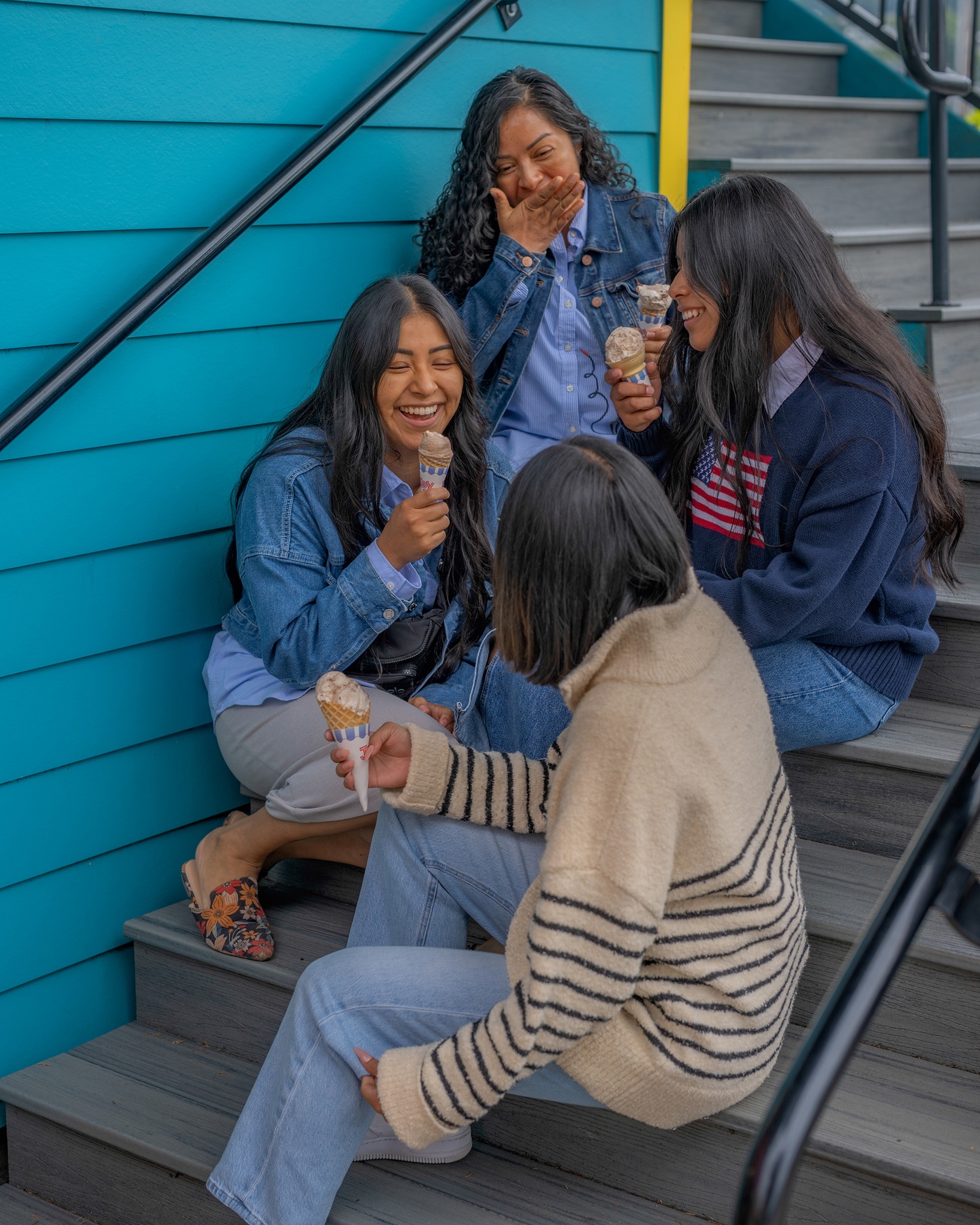72 hours in Newport is just about perfect.
Morning: slow start, coffee and a walk
Afternoon: out exploring, shoping, a few stops along the way
Evening: dinner, sunset, take your time
Full itinerary on the Spring Fling page. Link in bio.
#discovernewport #newportoregon #oregoncoast #springtrip #coastalgetaway