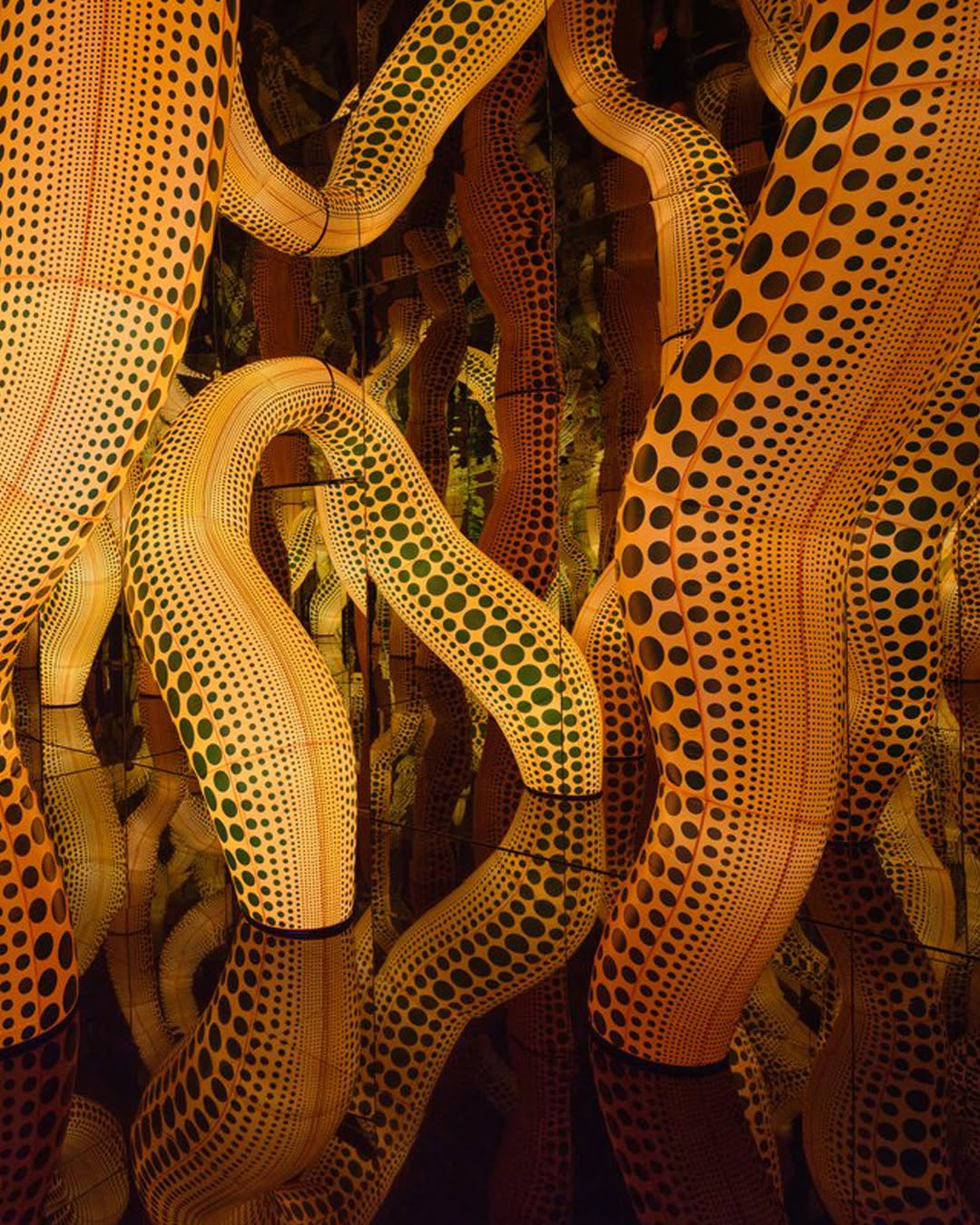 In certain cities, art becomes reason enough to arrive.
At Museum Ludwig (@museumludwig), Yayoi Kusama’s universe unfolds through repetition, color, and a sense of infinity that feels both immersive and deeply personal. An exhibition that moves beyond observation, inviting a more introspective way of experiencing space.
Set in Cologne and on view through August 2, the show offers a rare opportunity to engage with one of contemporary art’s most singular voices, where each installation blurs the line between the physical and the perceptual.
A moment worth planning around.
#LeBoulevardierTravel
#ExploreTheWorld
#BoulevardierLife
#YayoiKusama
