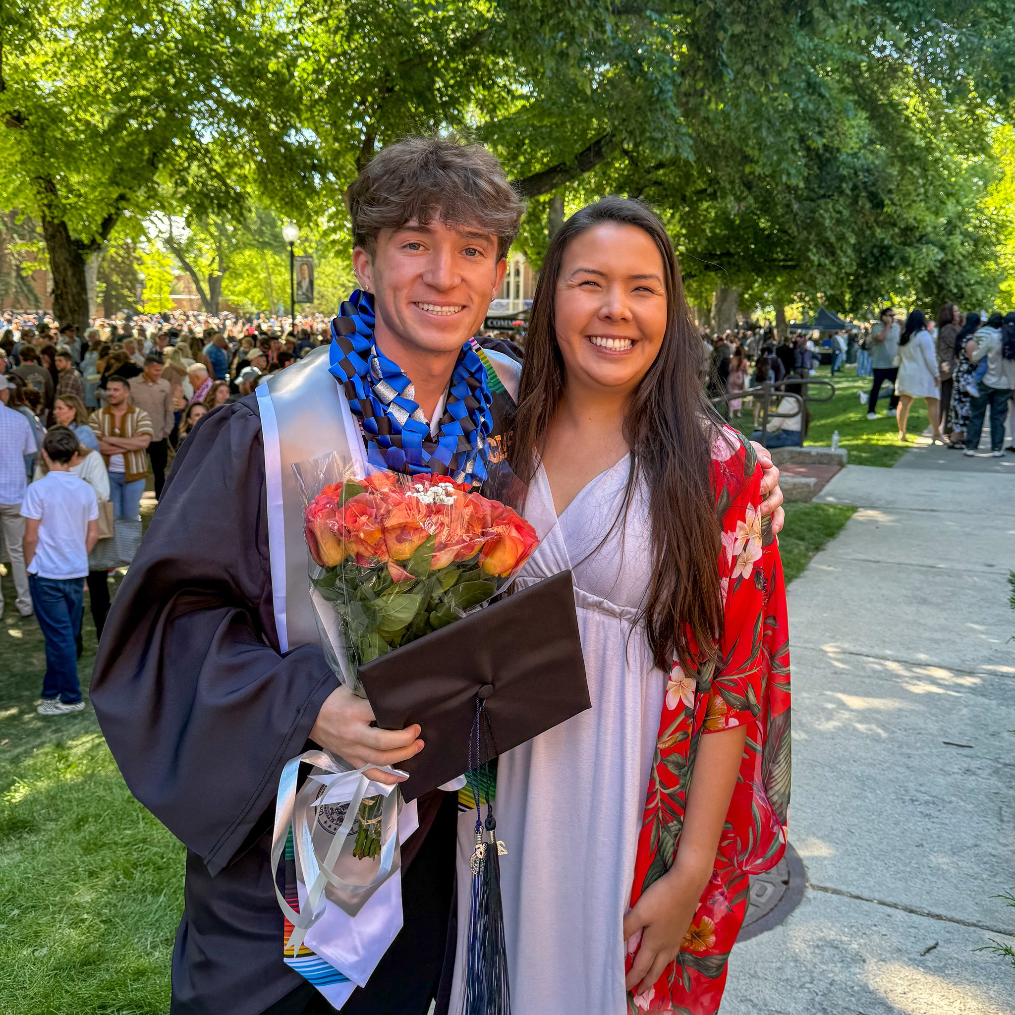 It’s been a joyful and busy season lately at Mammoth Lakes Foundation 🌼🎓🌿
Over the past few weeks, we’ve had the privilege of celebrating students, connecting with our community, and rolling up our sleeves alongside our amazing Dave’s Scholar volunteers. From helping out at the Community Cleanup Event & Sustainability Fair to cheering on graduates across the Eastern Sierra, it’s been one of those seasons that reminds us how special this community truly is.
Earlier this month, we attended the 22nd Annual Eastern Sierra College Center Commencement Ceremony at Cerro Coso Community College in Bishop, celebrating the hard work and perseverance of local students. We’re also incredibly proud of Dave’s Transfer Scholars Brett Rule-Davis and Irvin Gonzalez, who completed their Bachelor’s degrees at the University of Nevada, Reno this spring! 🎉 Their accomplishments are a beautiful reflection of the dedication and determination we are honored to support through our scholarship programs.
We also loved catching up with John DeMaria on A.C.E. Arts, Culture and Entertainment on KMMT to share updates on what’s been happening at MLF and our scholarship opportunities for the upcoming fall semester.
And now, we’re looking ahead to one of our favorite evenings of the year — the Friends of the Foundation Dinner on June 20! We can’t wait to gather with students, supporters, and community partners to celebrate the lasting McCoy legacy and the power of education and community in the Eastern Sierra 💙https://www.mammothlakesfoundation.org/events