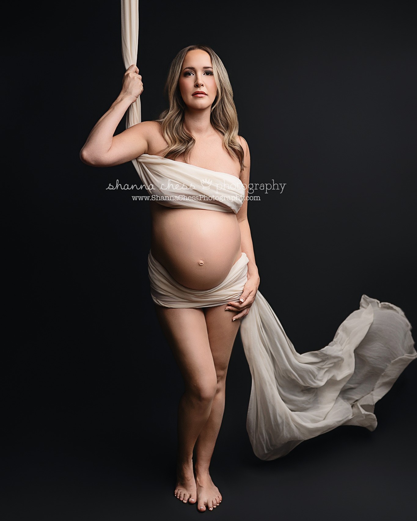 Strong. Soft. Ready. Maternity portraits the way they deserve to be done.
Hair and makeup: @beautybabe.sarah
.
.
.
.
.
.
.
.
.
.
.
#EugeneMaternityPhotographer #OregonMaternity #BabyBump #EugeneMoms #MaternityPhotography