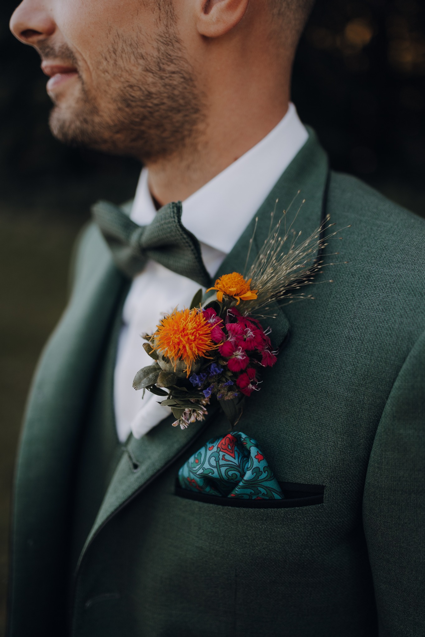 Lange war’s still hier… aber im Hintergrund ist so viel Schönes passiert 🫶🏼
Die Hochzeitssaison läuft schon auf Hochtouren, dazu ganz viele Babybauch- & Newbornshootings & ich bin einfach nur dankbar für jede einzelne Anfrage.
Dieses Jahr möchte ich euch wieder mehr mitnehmen ✨
Ein paar Termine für 2027 sind noch frei, vorallem für Hochzeiten, die sich leicht anfühlen: wie ein Sommerabend im Garten, voller echter Momente, guter Stimmung und ganz viel Liebe 🖤✨
#hochzeitsfotografie #wedding #weddingphotography #photography #fotografiegoetz