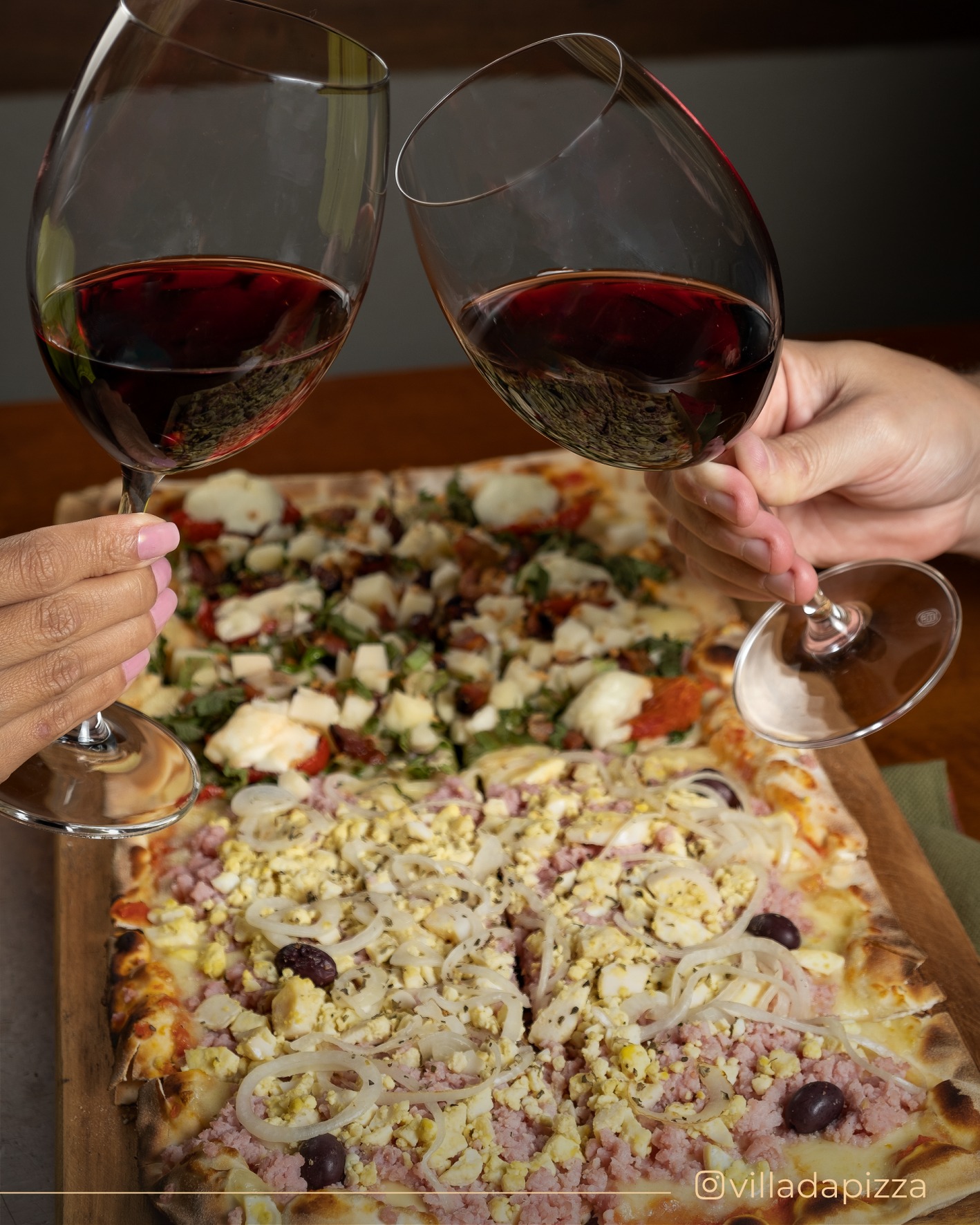 Vinho e pizza: a combinação perfeita para os dias de frio.