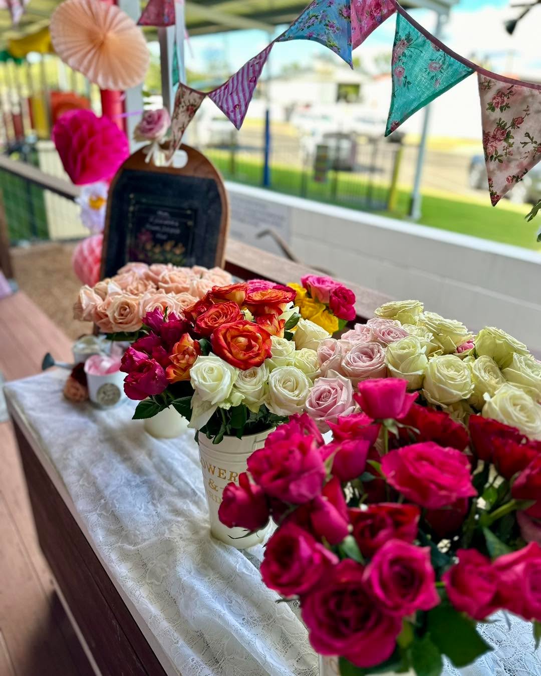 What an awesome time we had celebrating Mother’s Day recently!
Our mainly music playgroup enjoyed a special morning with fun activities for families and gifts for the mums, including flowers to take home. 💐
We also had a great Sunday morning service with lots of special photo booth moments and flowers for all the mums. 😄