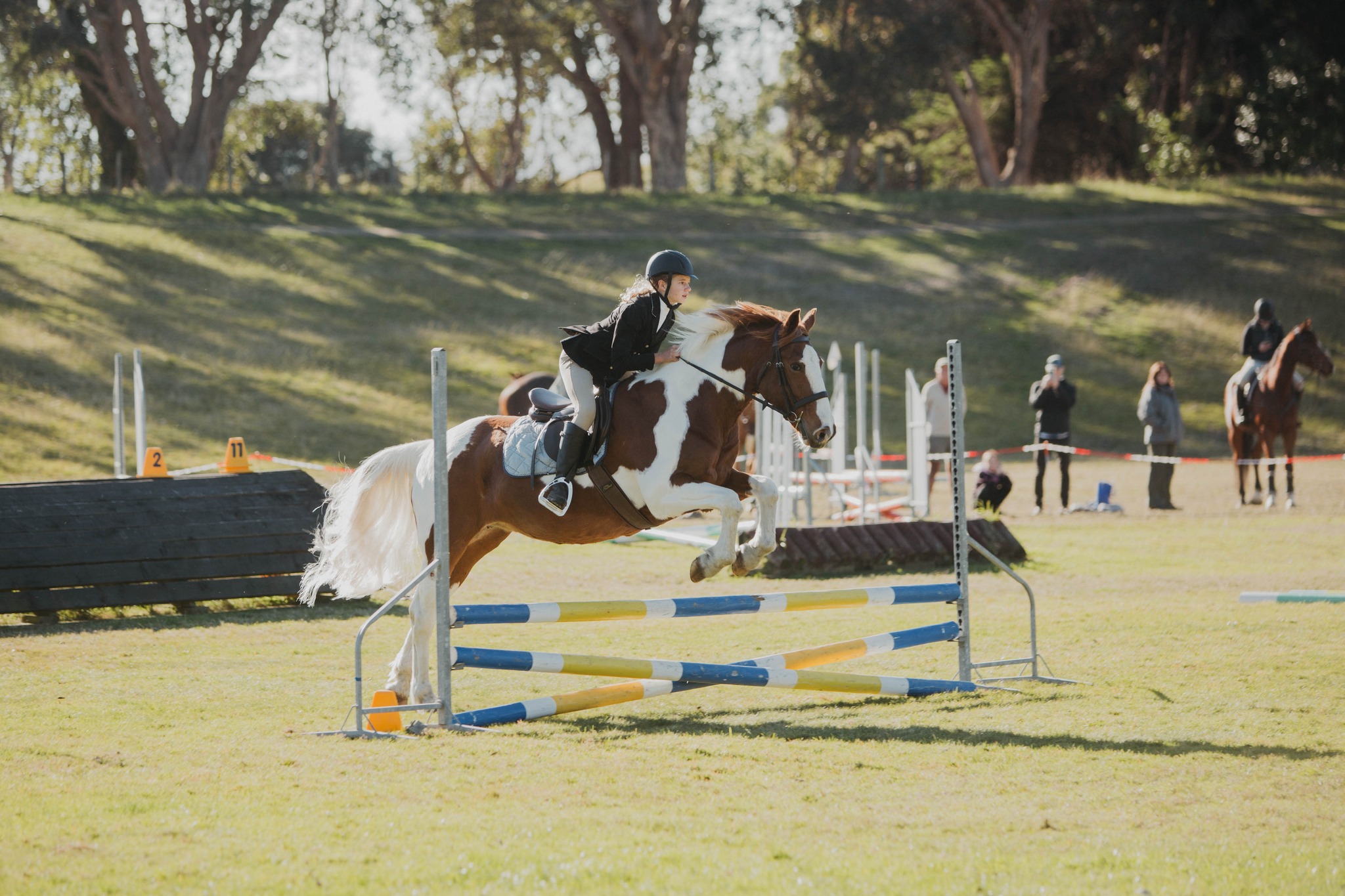 I managed to pop over to the Waikanae Winter Show Jumping yesterday and grab a few photos from the middle of the day.
Was great to photograph a show again, it's been awhile!
It was a lovely run event thanks to all the organizers & volunteers. The weather was definitely our friend yesterday!
You can find the gallery link on my facebook please avoid screenshotting the watermarked photos, instead you can purchase to get unwatermarked photos for your socials or your wall <3