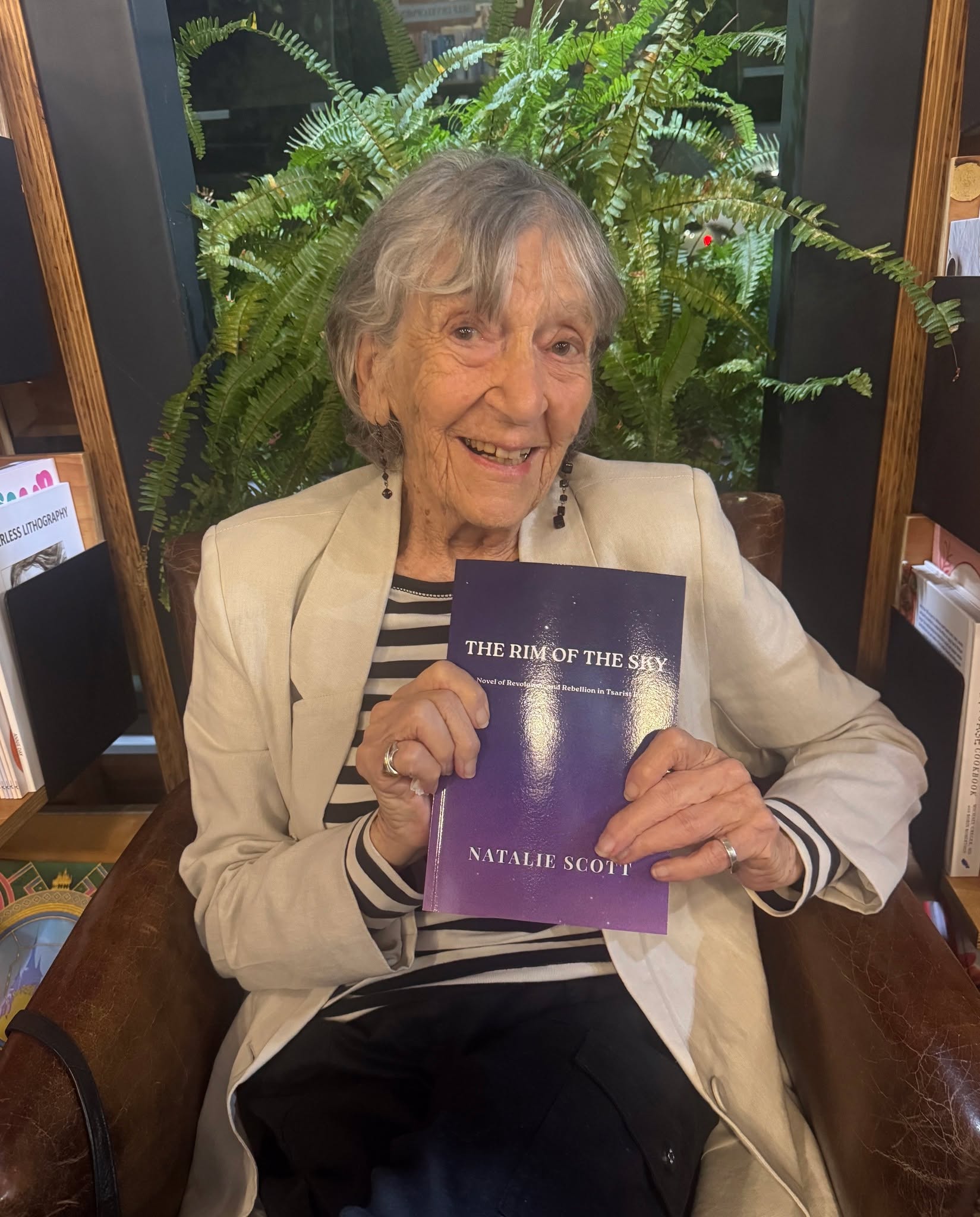 We love seeing out authors meet their published book for the first time! Here's 98-year-old Natalie Scott holding her latest work, the historical fiction 'The Rim of the Sky' set in Russia in the 1880s.
Available now.
#historicalfiction #nonagenarianauthors #creativitydoesnotexpire #latestreleases
https://www.fairplaypublishing.com.au/products/the-rim-of-the-sky